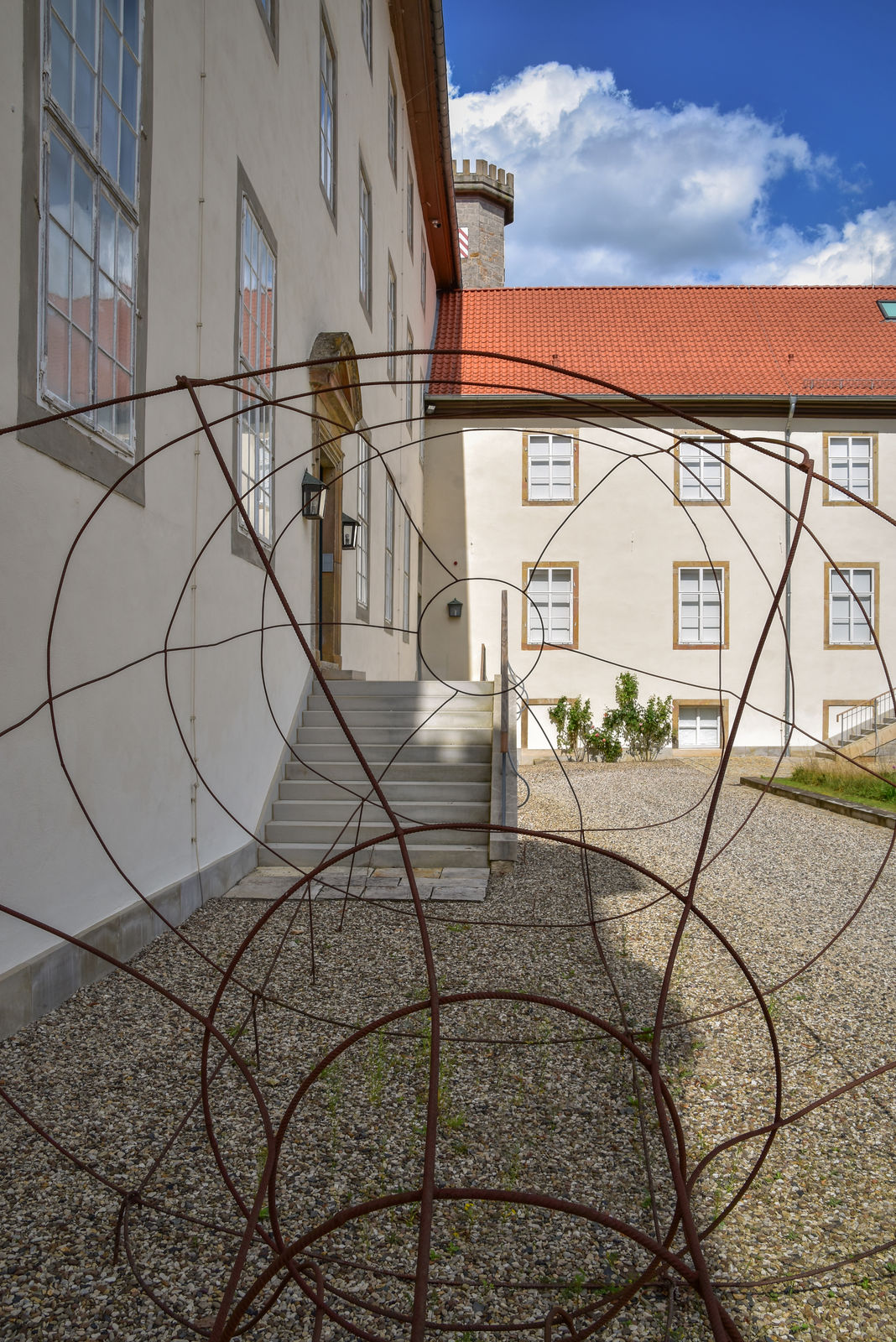 Ilya & Emilia Kabakov, La Fontana, Madra e Figlio, 2000