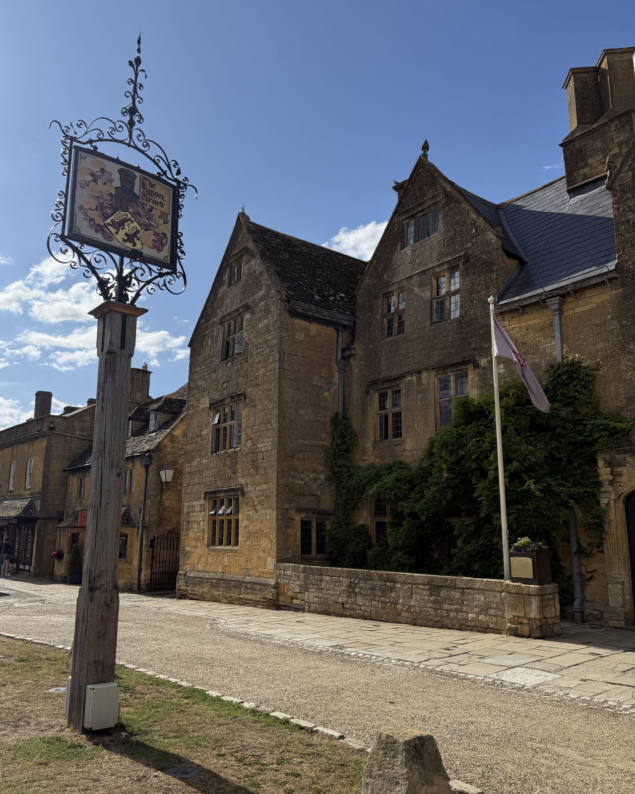 Jeremy Houghton, The Lygon Arms Collection