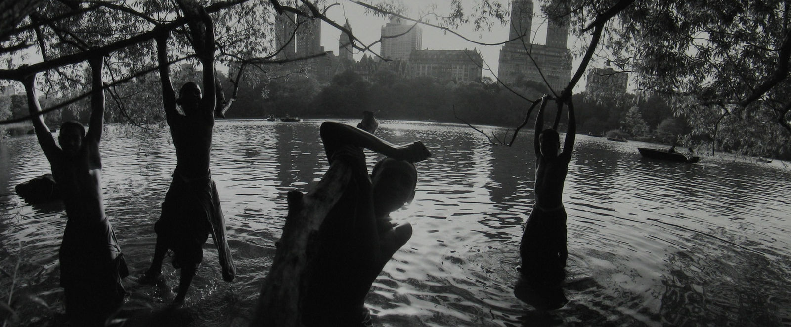 Bruce Davidson, Central Park, Boys Hanging from Trees, 1992