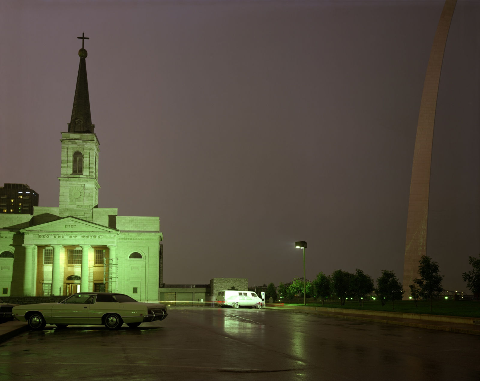 Joel Meyerowitz, The Old Cathedral and the Arch, St. Louis, Missouri, 1977