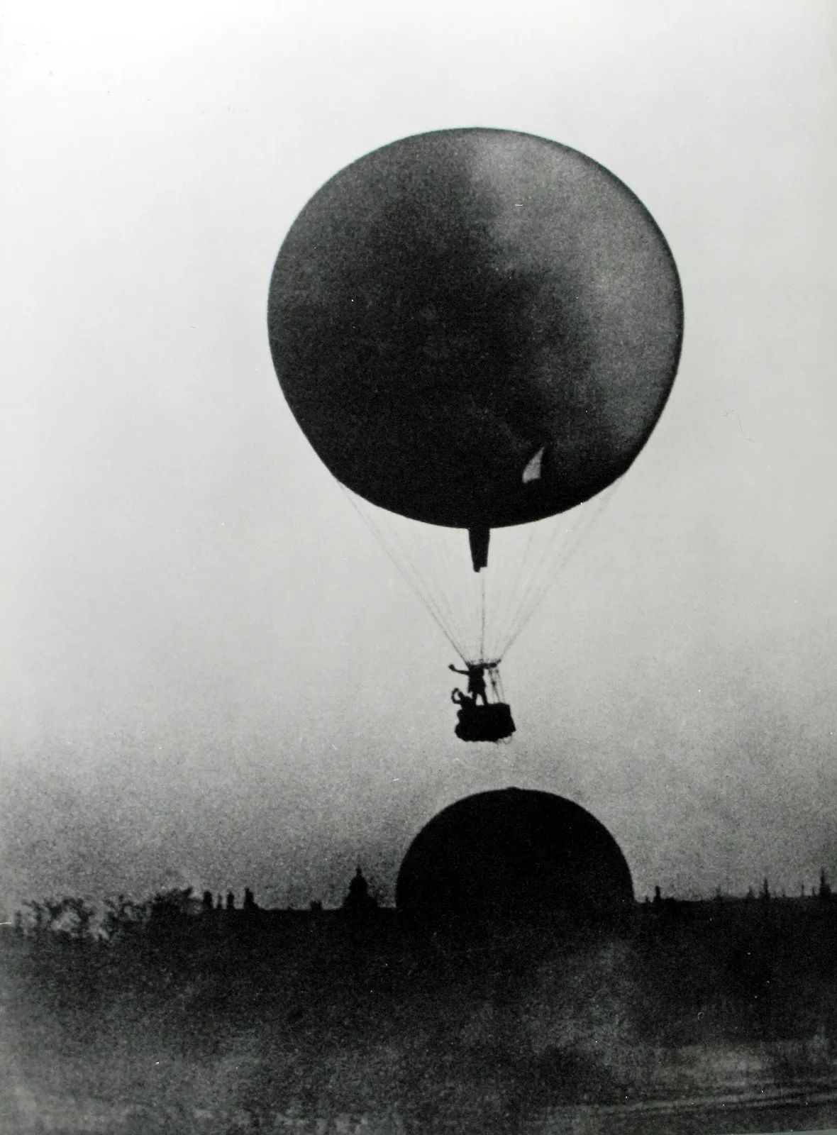 Jacques-Henri Lartigue, Coupe Gordon Bennett des ballons spherique aux Tuileries, Paris, 1906