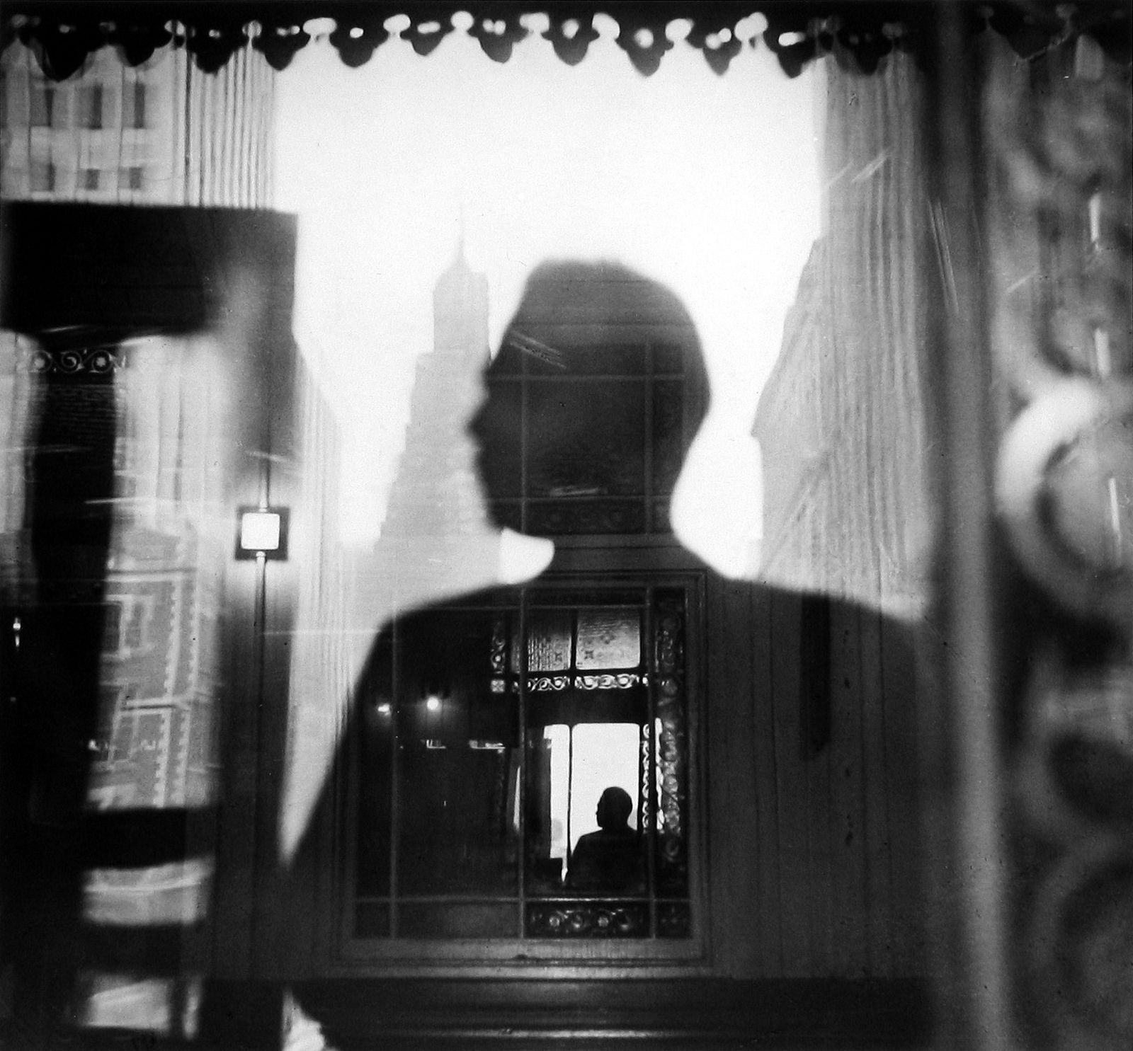 Louis Faurer, Third Avenue El Looking Towards Tudor City, New York, 1947