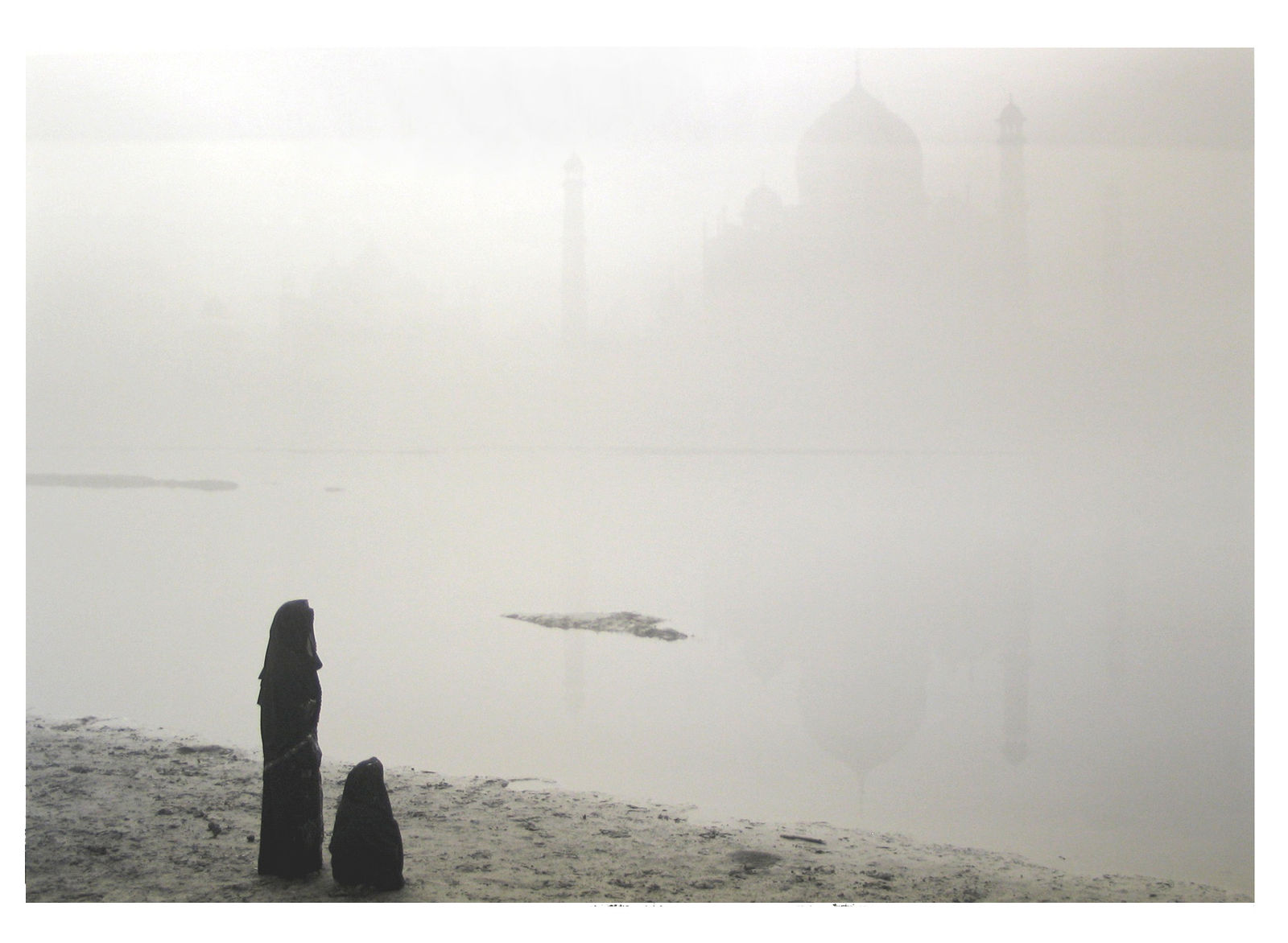 Kenro Izu, Agra #43, India (Taj Mahal), 2008