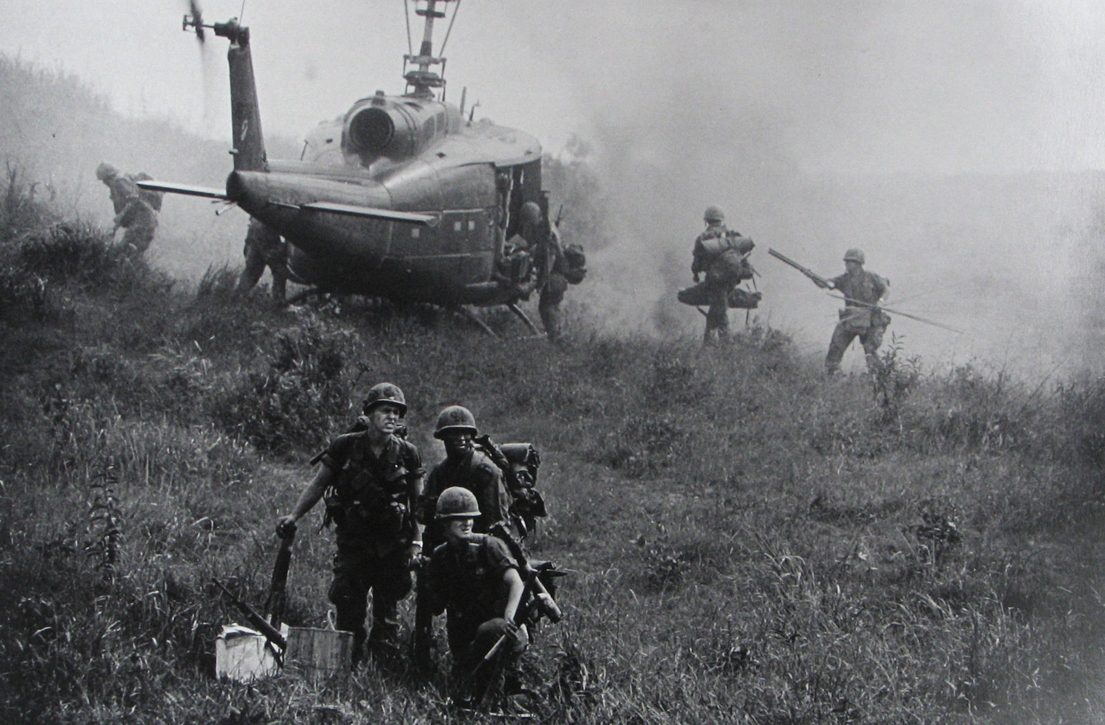 Philip Jones Griffiths, U.S. combat troops arrive, outnumbering the enemy 3 to 1 and possessing the most sophisticated military hardware; the job seemed easy,, 1968