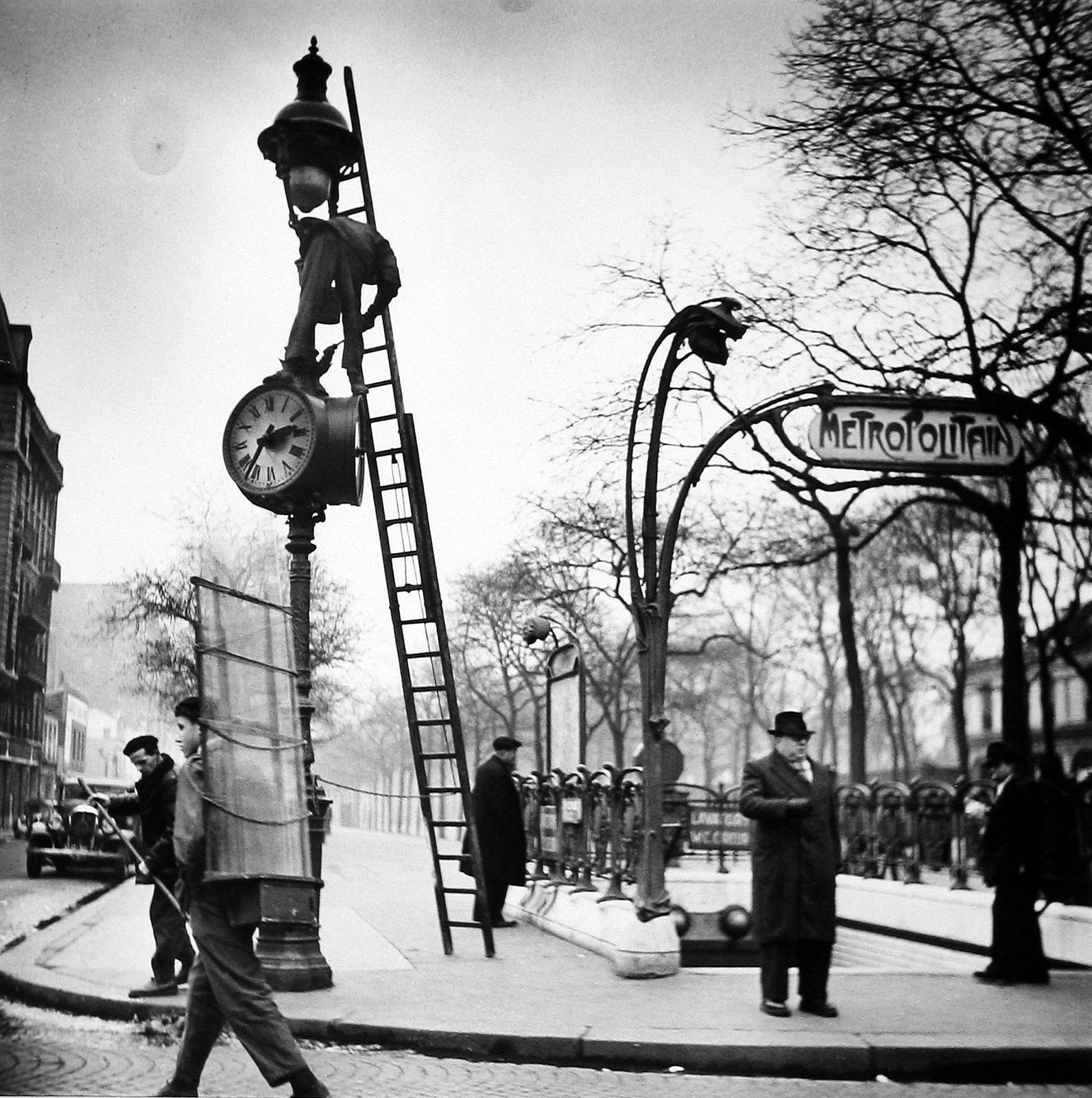 Ed Van der Elsken, Metro Entrance and Vitrier, 1950-55