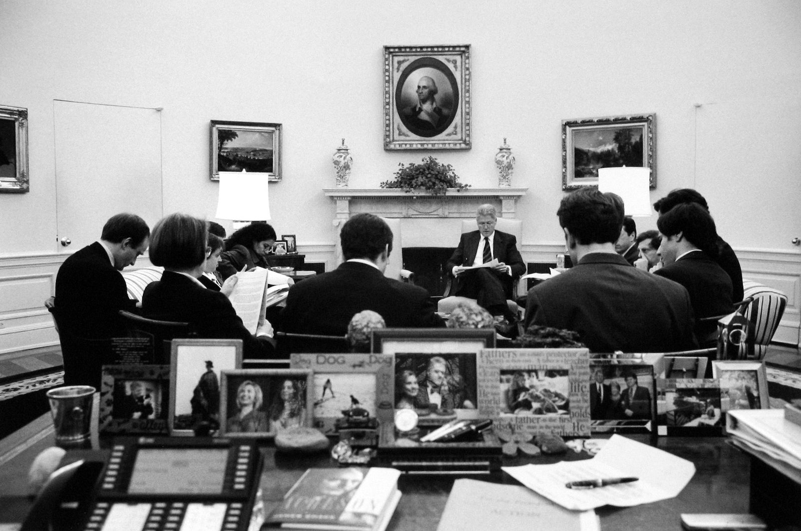 Diana Walker, Clinton and speechwriters convene to discuss his upcoming State of the Union speech, the Oval Office, January 13, 1999