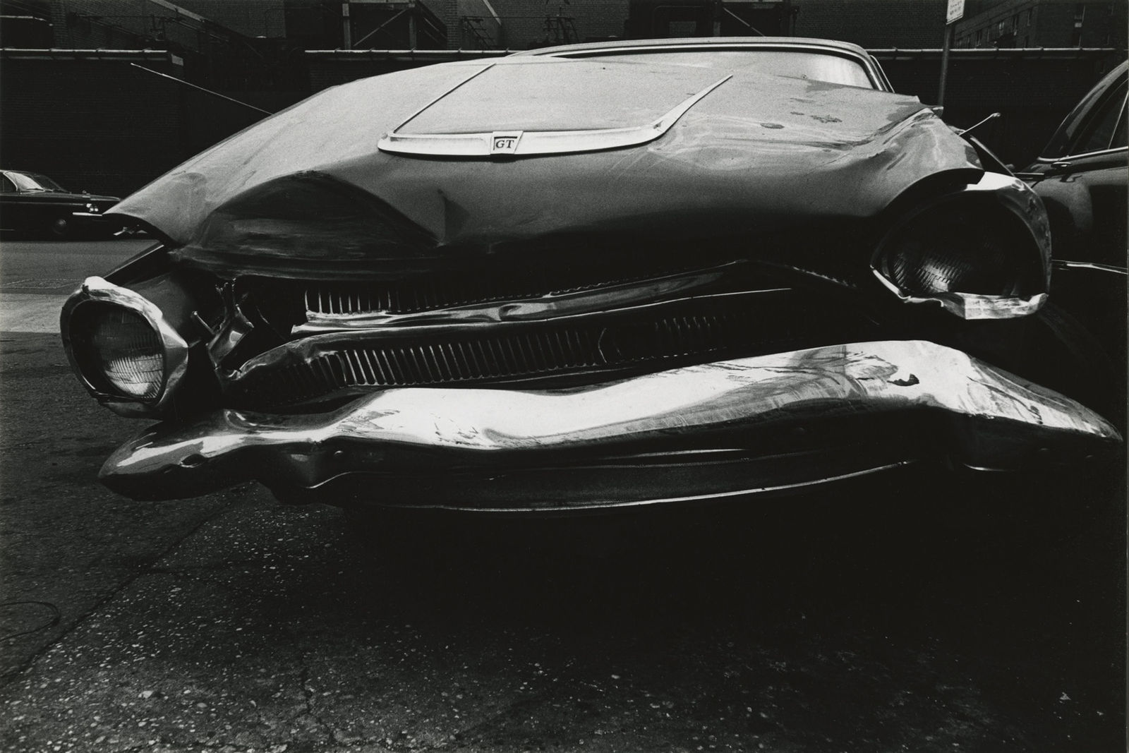 Ann Treer, Smashed car, Manhattan, 1959