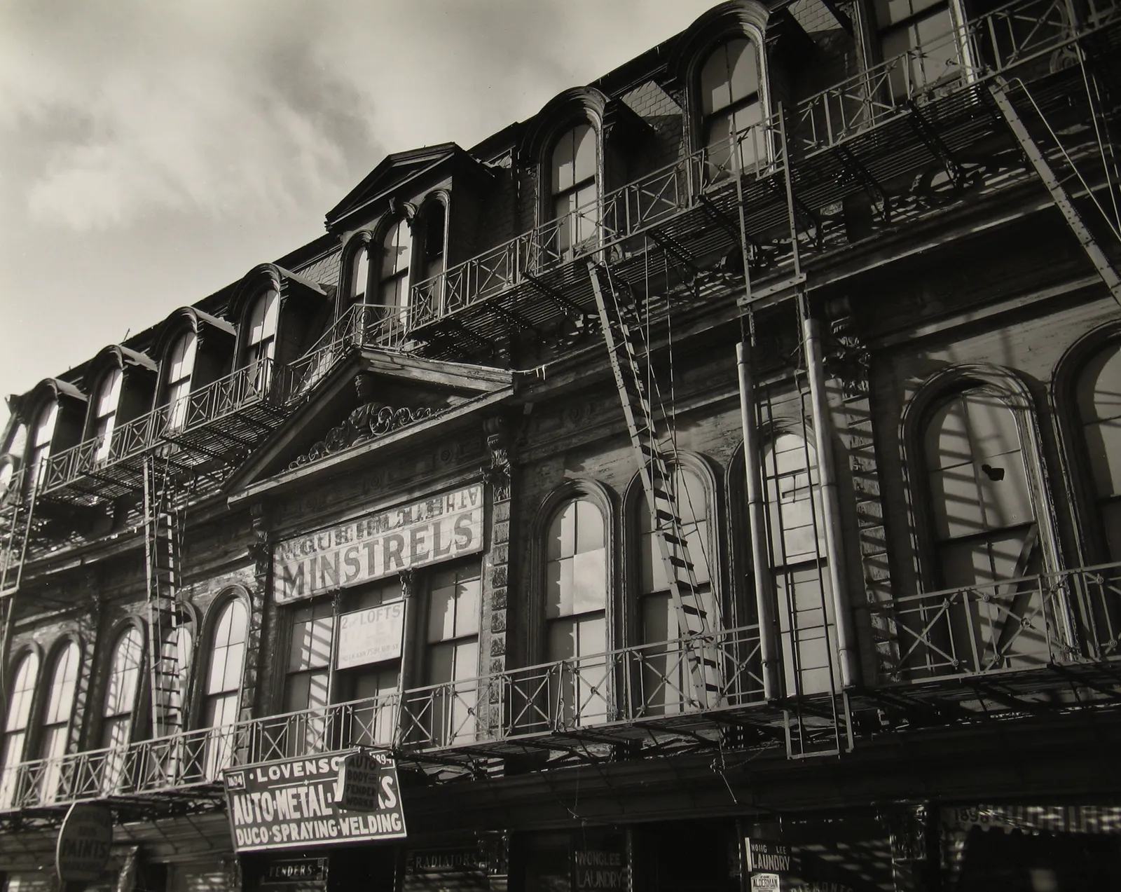 Berenice Abbott, Gus Hill’s Minstrels, 1935