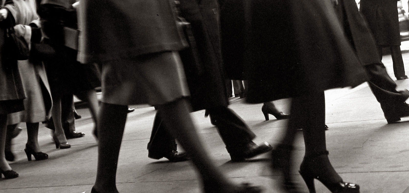 Rebecca Lepkoff, Midtown Manhatta, 1947