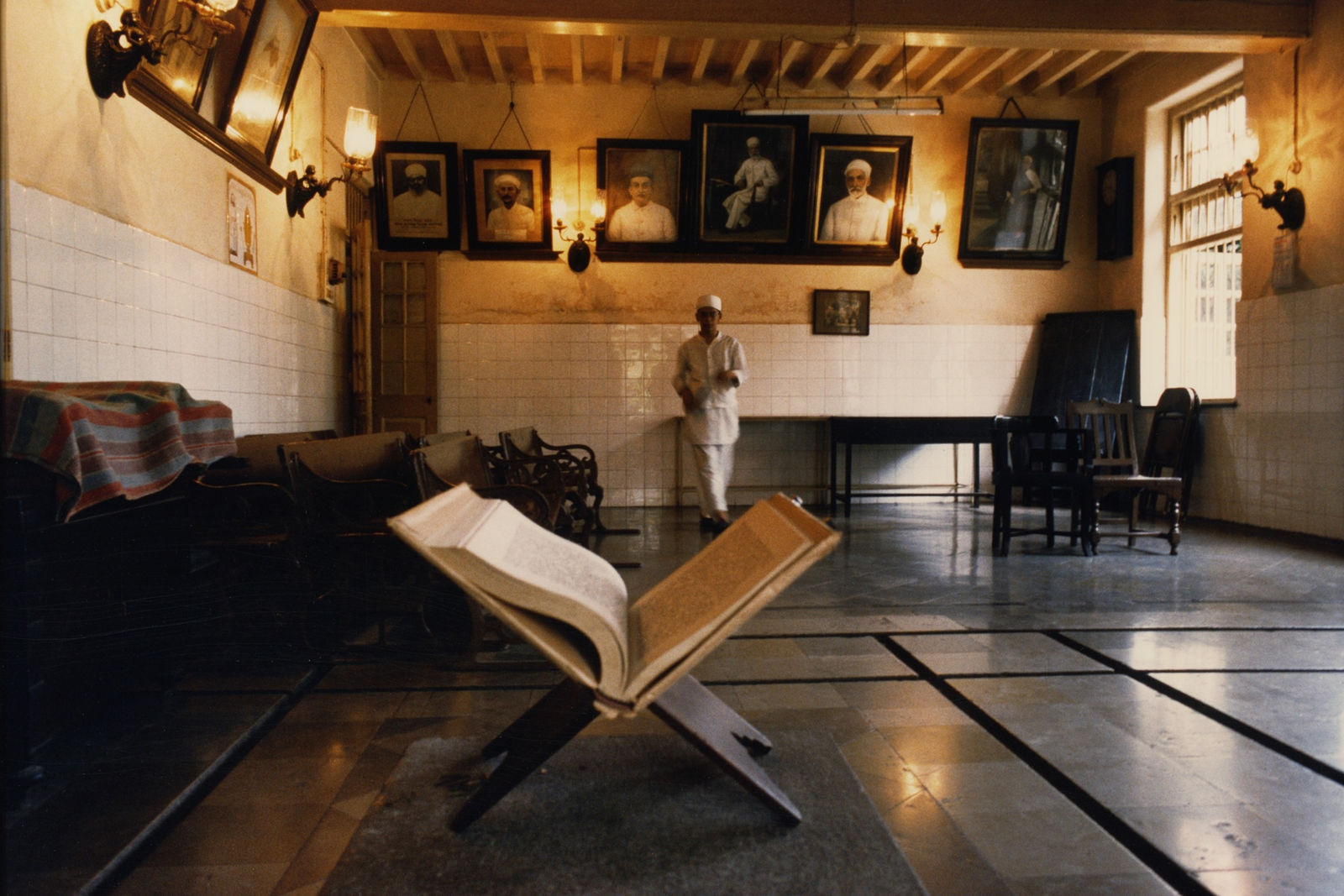 Raghubir Singh, Parsi Seminary, Dadar, Bombay, Maharashtra, 1991