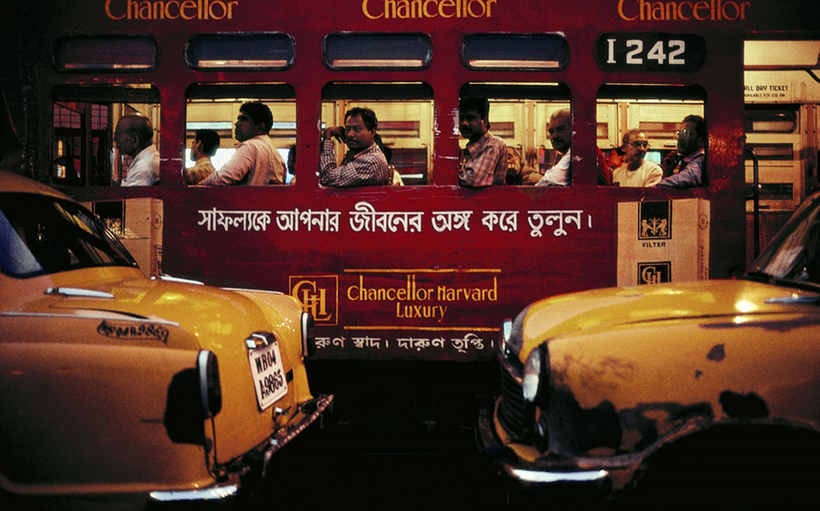 Harry Gruyaert, Calcutta, India, 2001