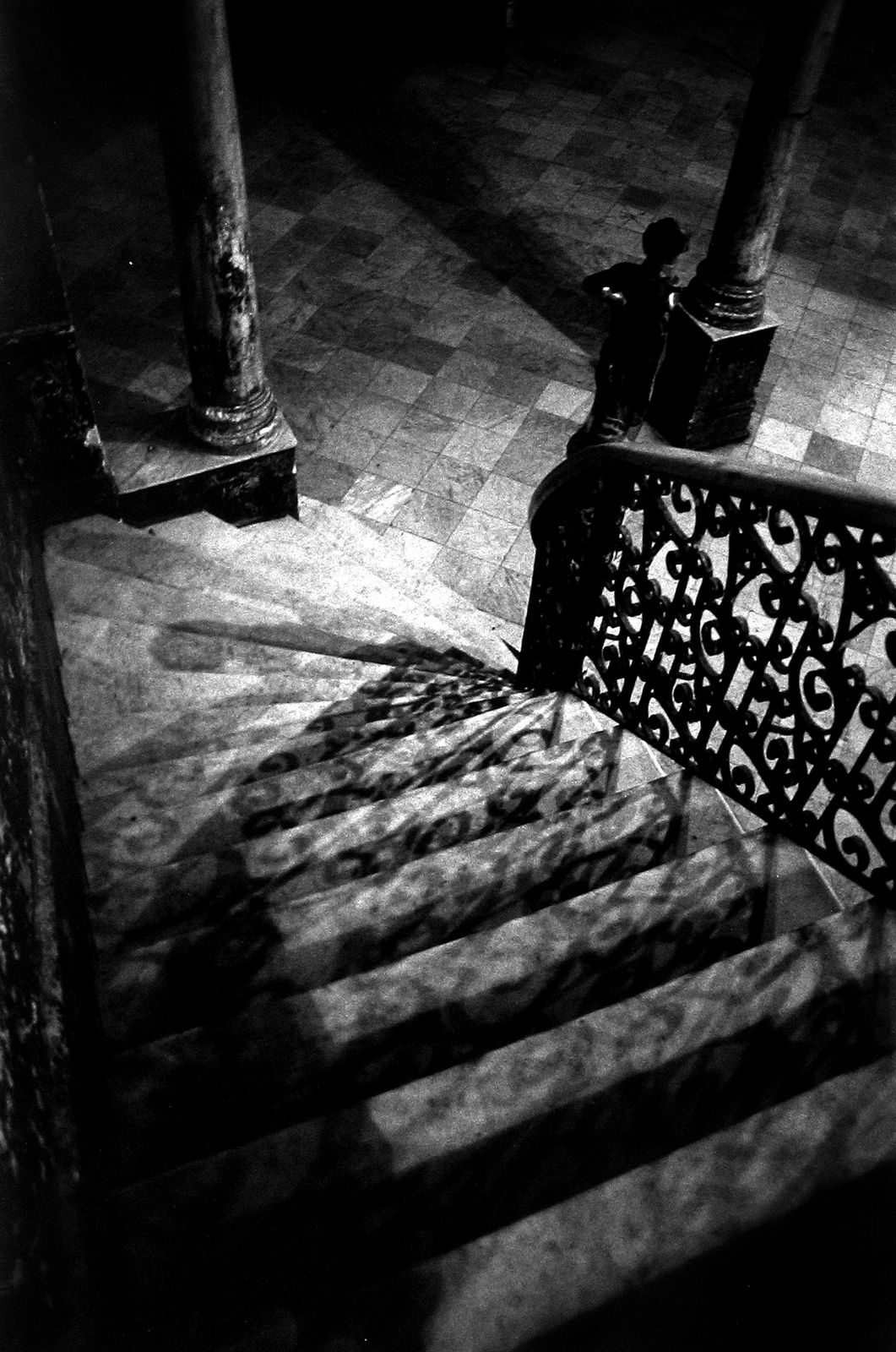 Judy Glickman Lauder, Staircase, Havana, Cuba, 2003