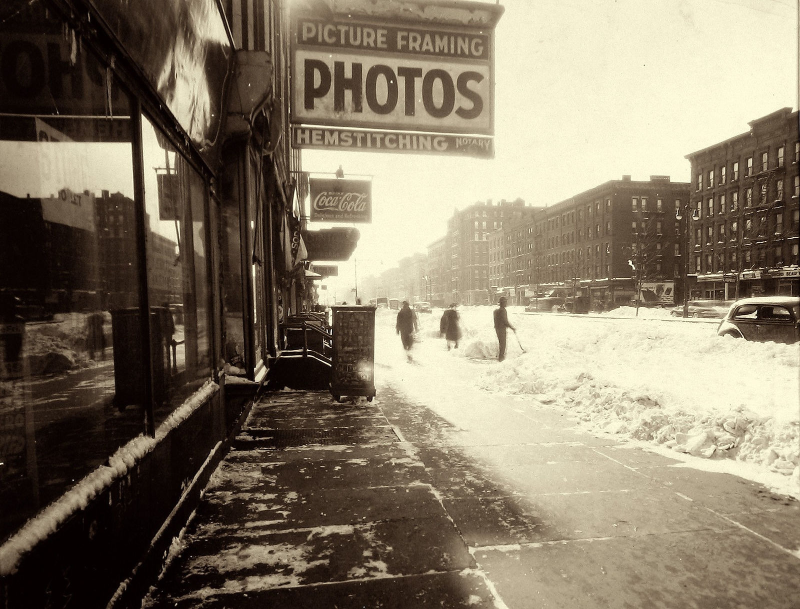 James Van Der Zee, G.G.G. Photo Studio, 2077 7th Avenue, c.1941