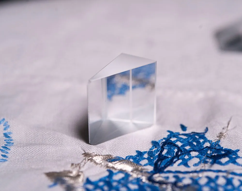 Kirsteen Aubrey and Alice Kettle, Another perspective:Looking up to the ground, down to the clouds, 2017