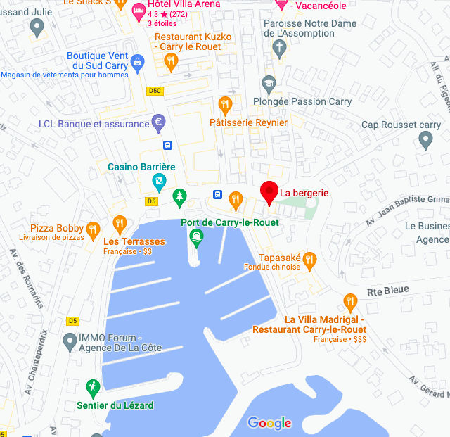 In "La Bergerie" - 125m2 of exhibition in a rustic atmosphere - in front of "office du Tourisme"