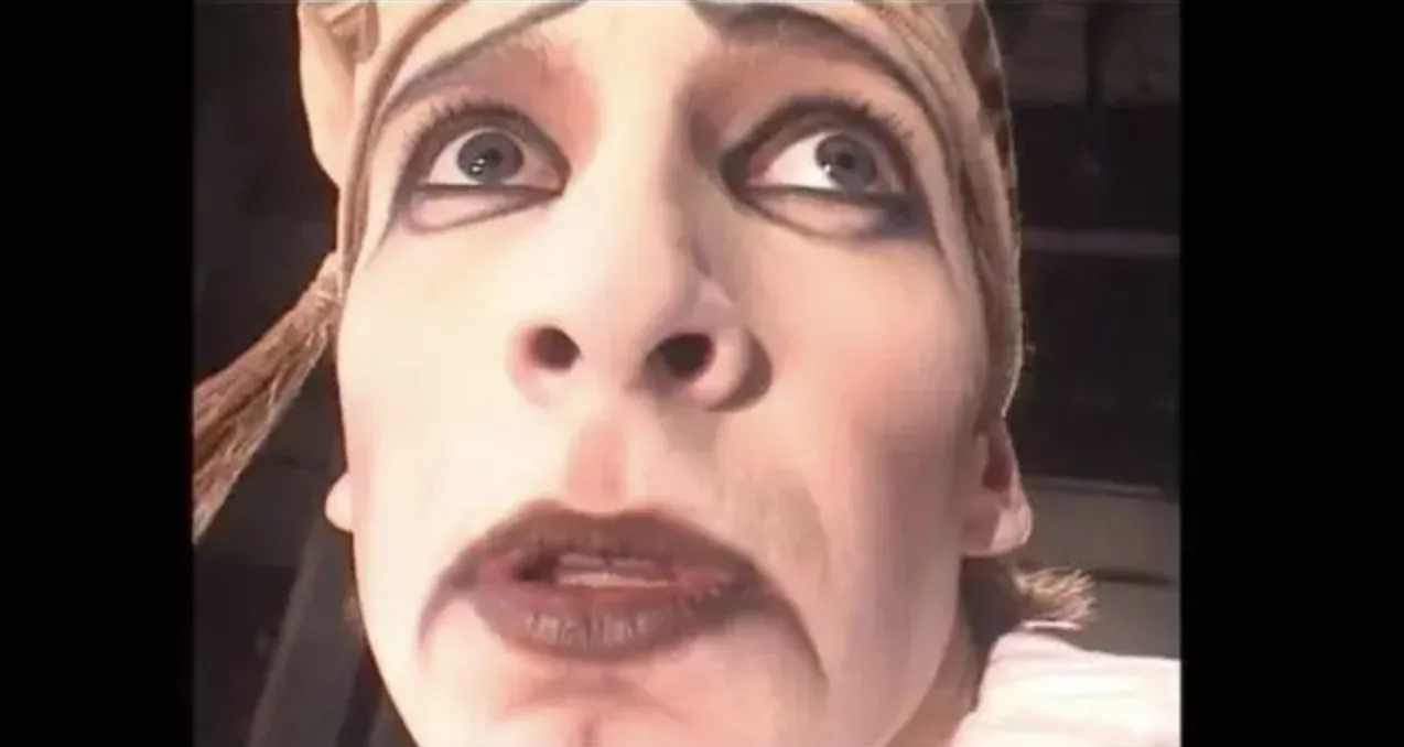 彼得·组波微其（Piotr Czubowicz) in Faces《脸》, filmstill