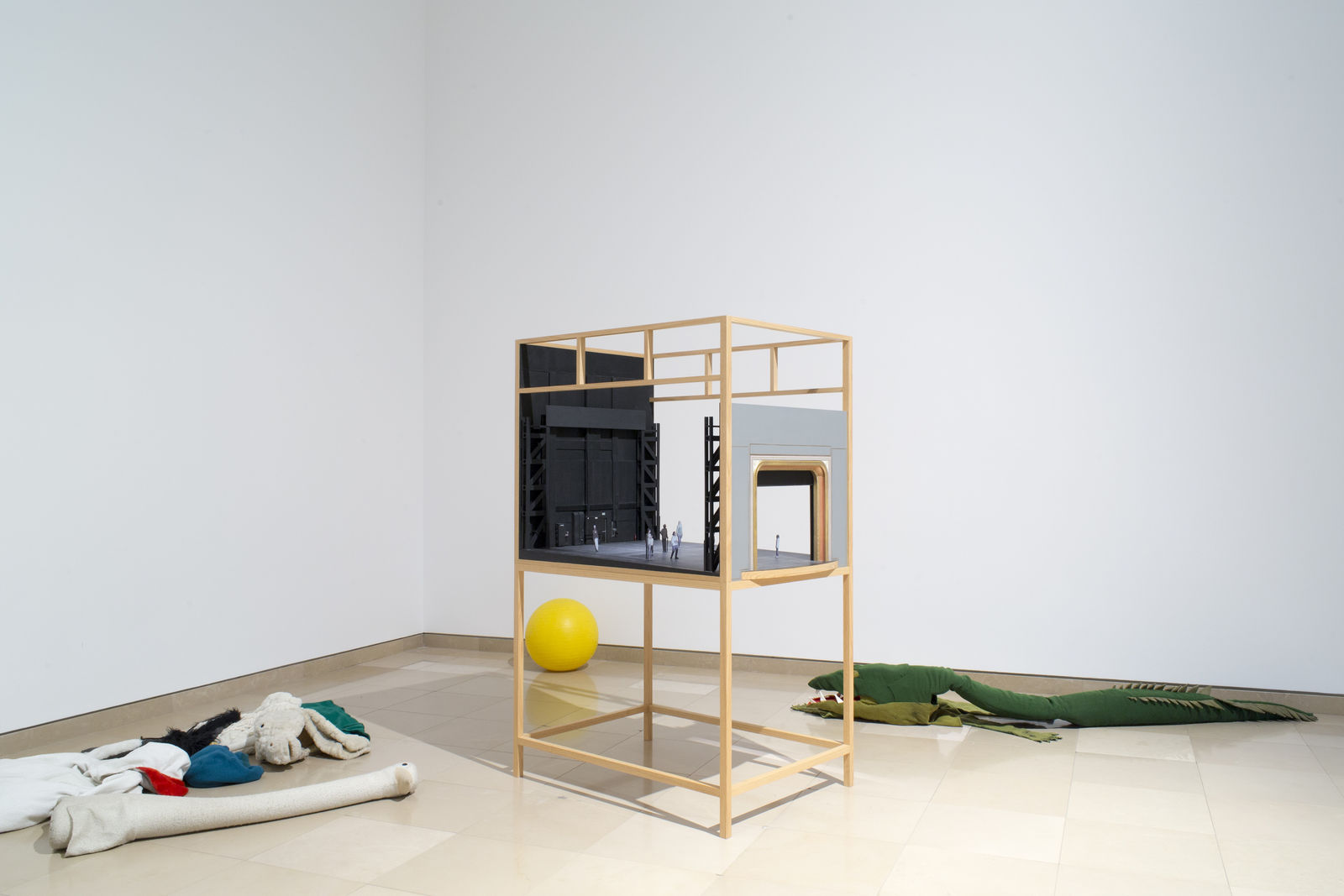 PeterFriedl-Carréd'artNimes-Teatro-PeterFriedl-2019-ernah