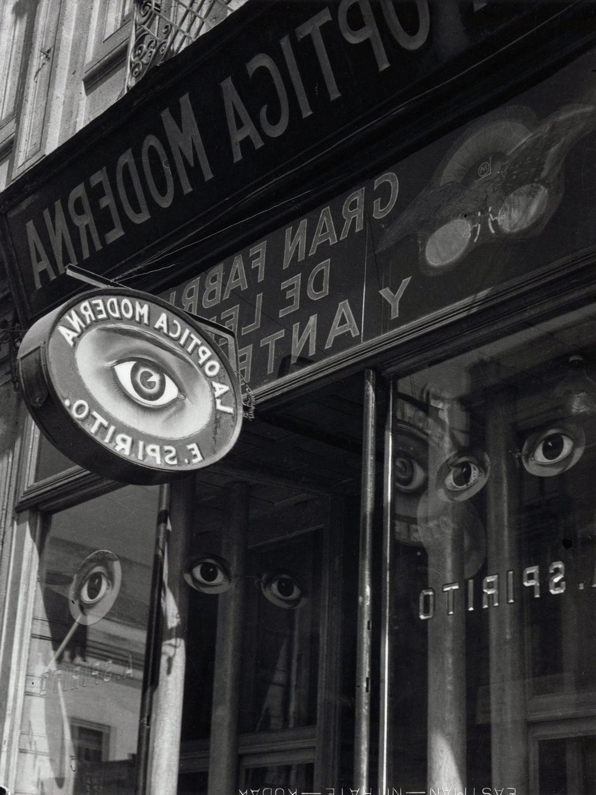 Manuel Álvarez Bravo, Optical Parabole / Parabola optíca, 1931