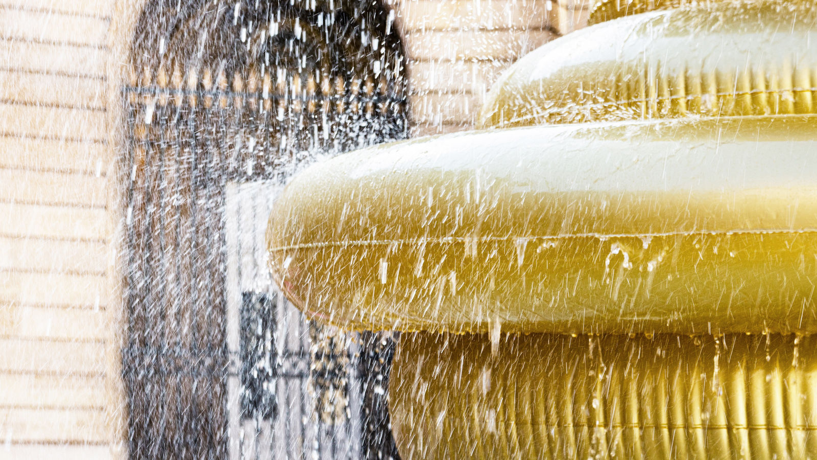 © Bina Baitel, Fontaine à voeux gonflable / © Monnaie de Paris