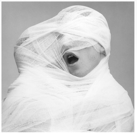 ROBERT MAPPLETHORPE, White Gauze, 1984