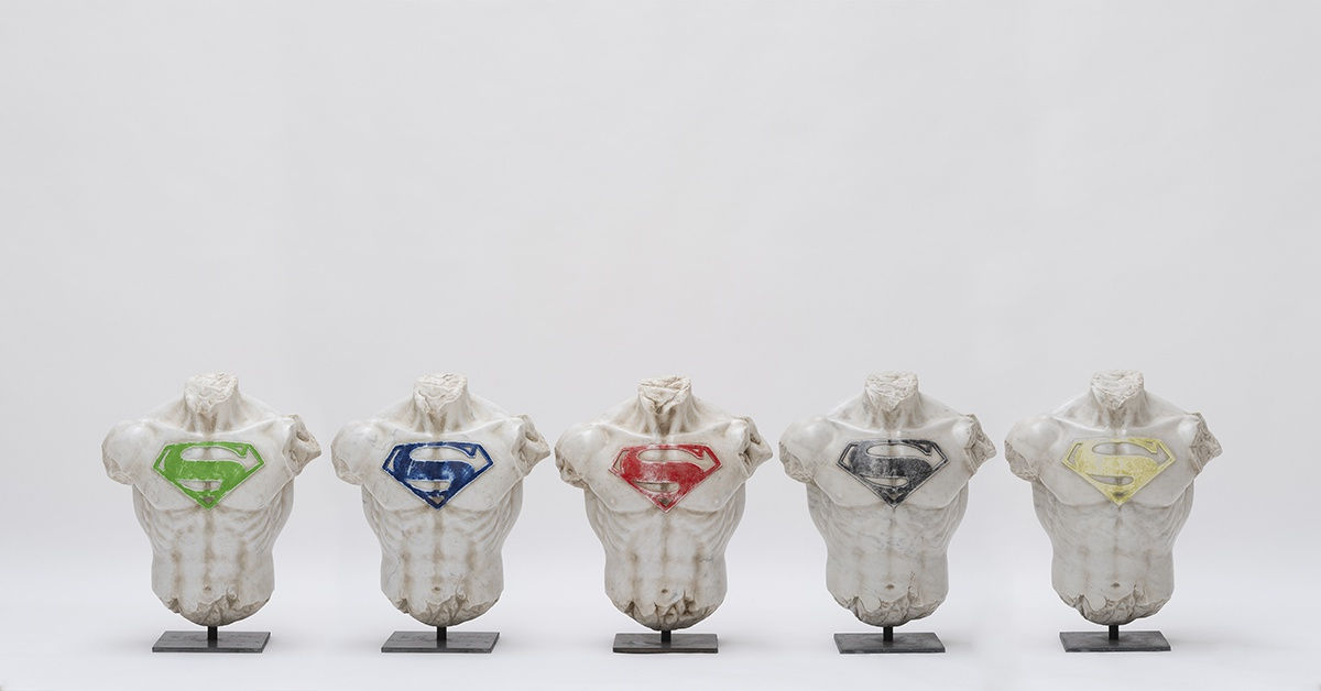 Filippo Tincolini, Bust of Hero. 2024 Bianco Carrara, Marmo Policromo Carrara 30x57x66 cm PH: Laura Veschi Courtesy: Filippo Tincolini Studio