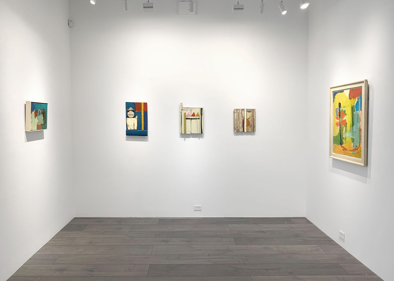 Installation view: Chloë Lamb: New September