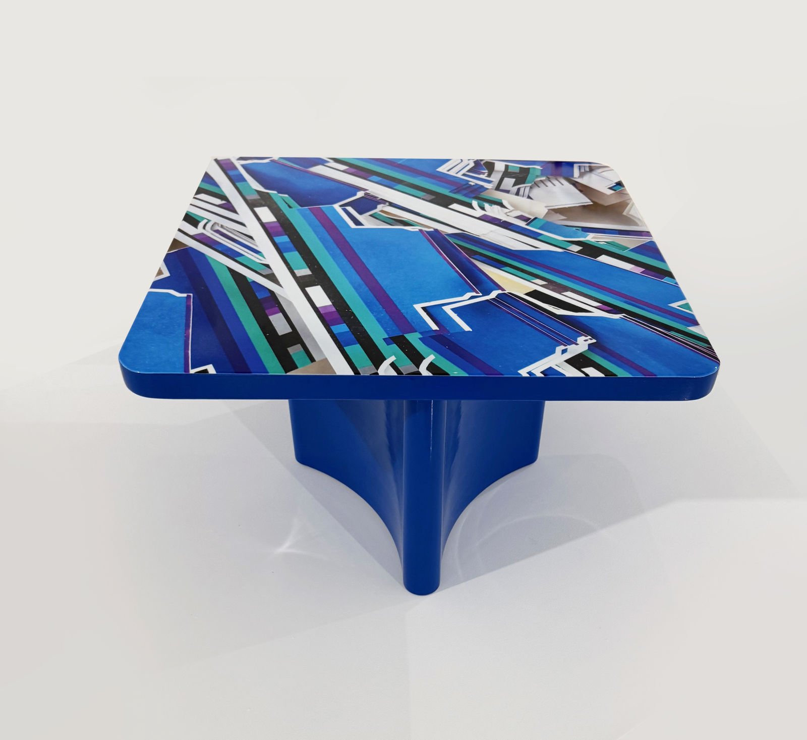 Hubertus von Hohenlohe, Blue Table, 2025