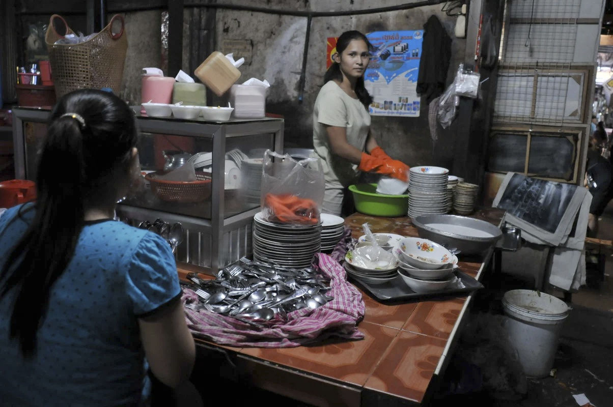 Angélica Arbulú, Rusian market - Cambodia, 2008