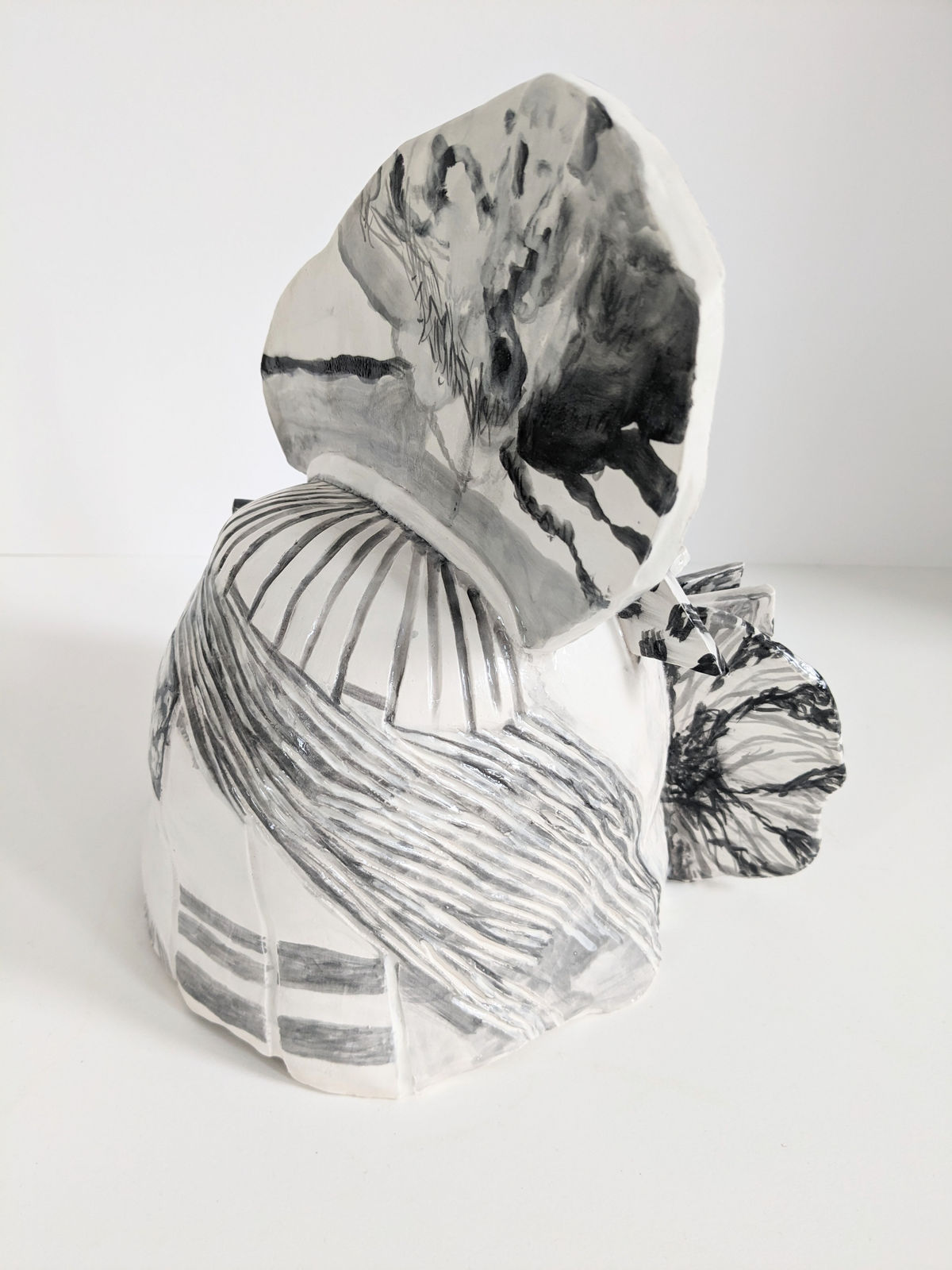 Montserrat Gómez-Osuna, Casco blanco, 2023