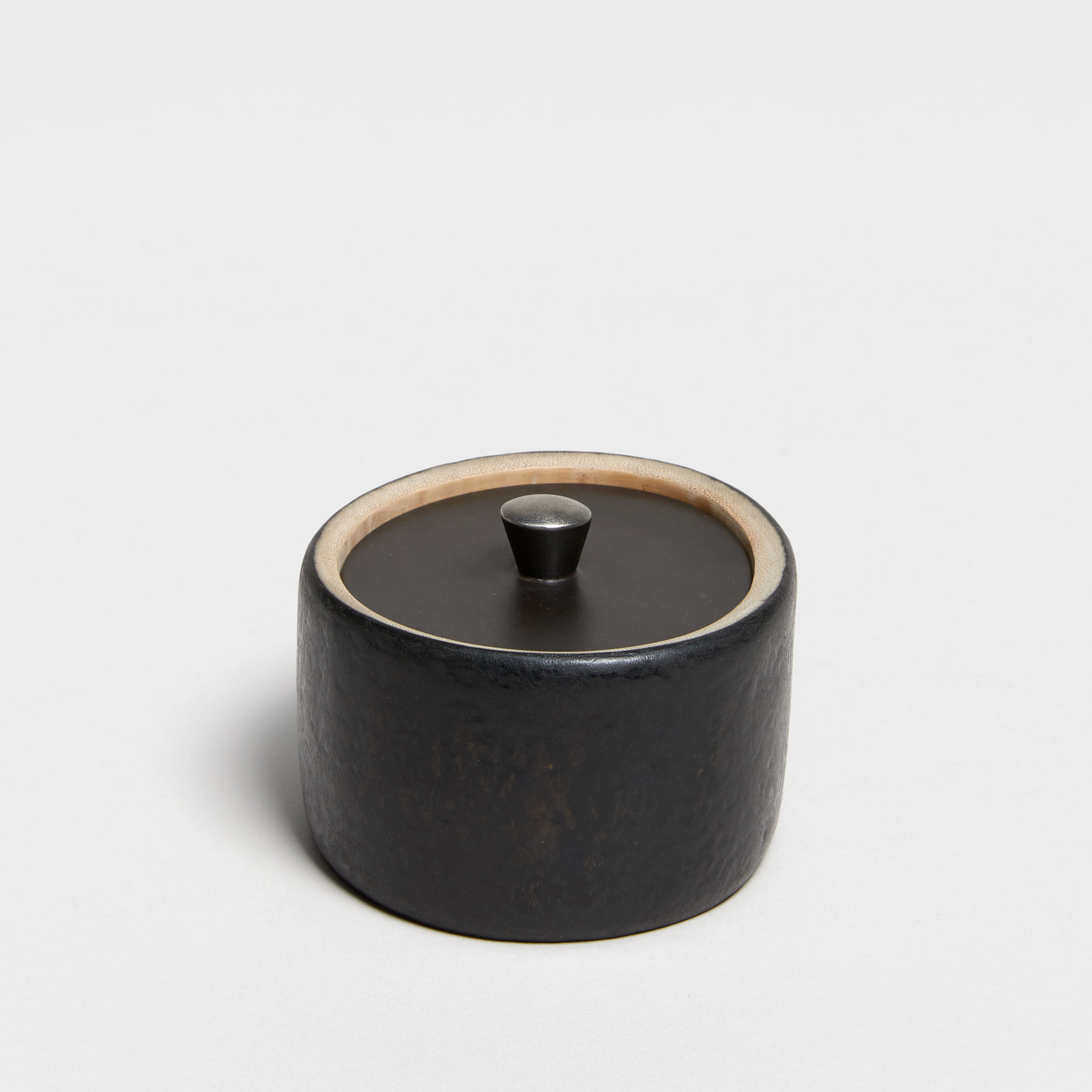 Andreas Caderas, #023128  Dose aus Bambus, 2025