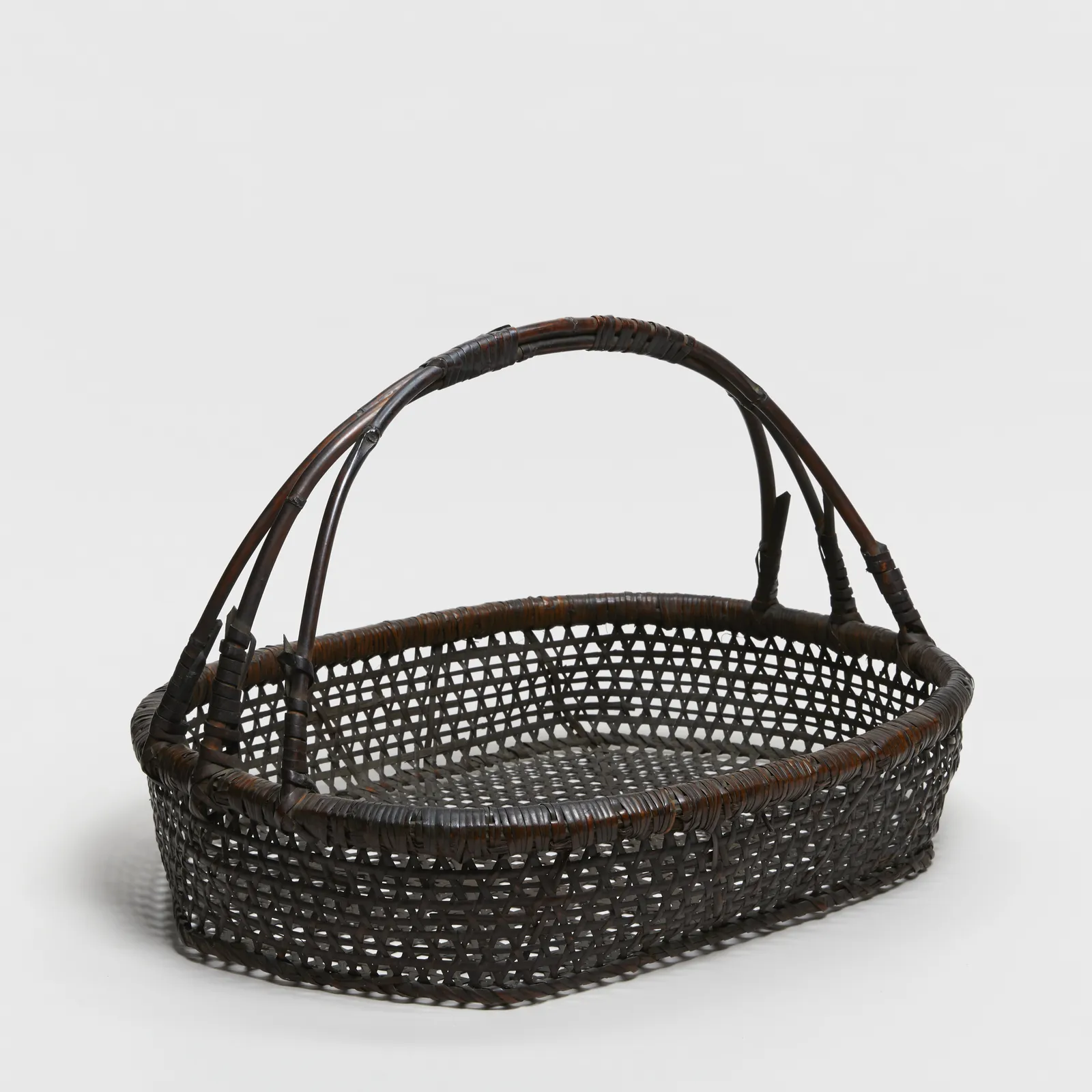 Körbe, #002609  Obst- und Blumenkorb, Meiji-Zeit (1868-1912)