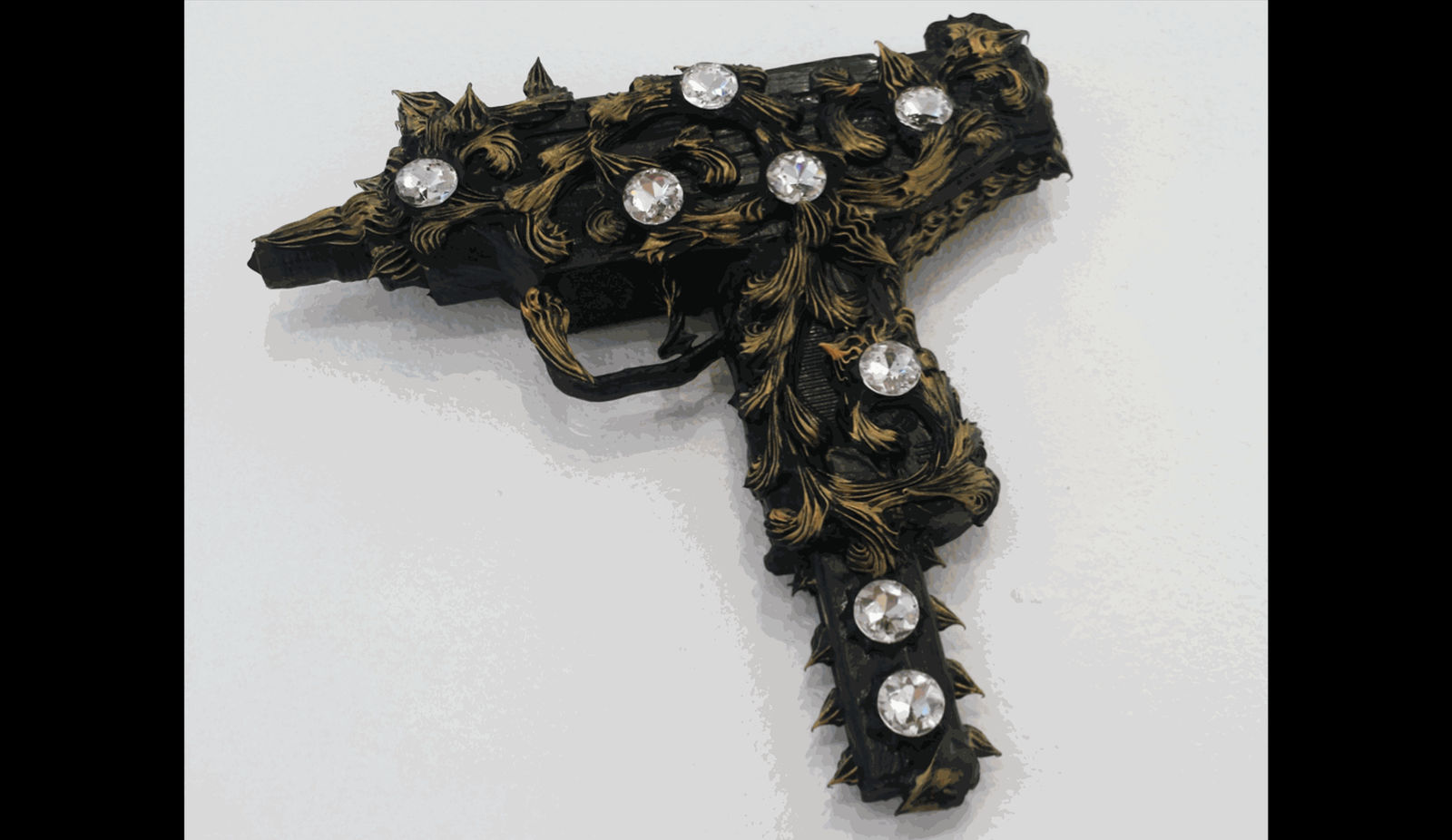 Scott Hove, Weapons for Beauty War, 2017