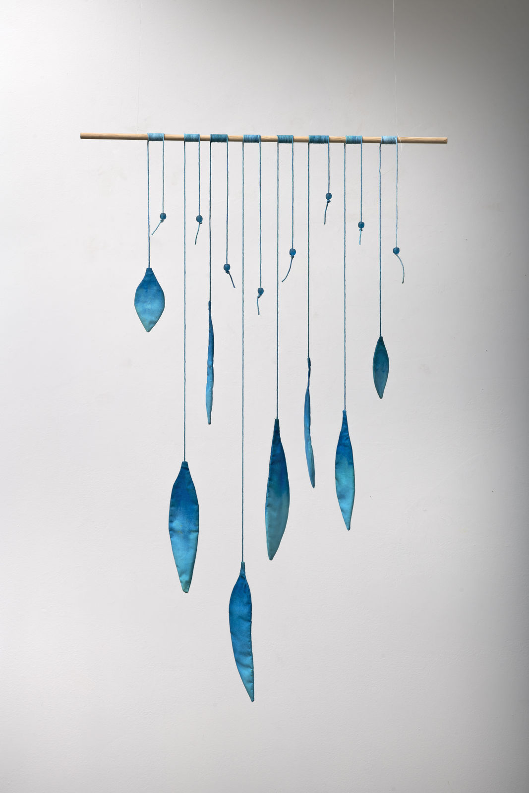 Beanie Kaman, Blue Leaves, 2022