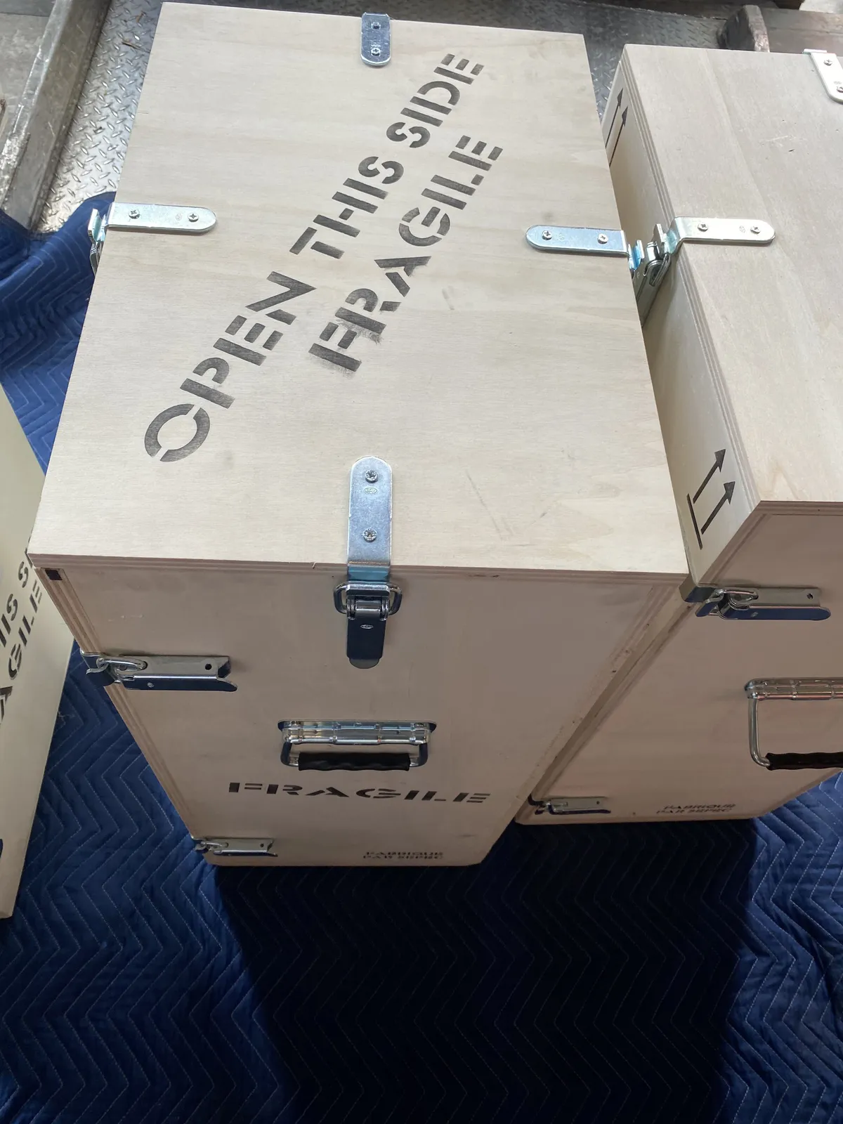 CUSTOM CRATING/PACKING