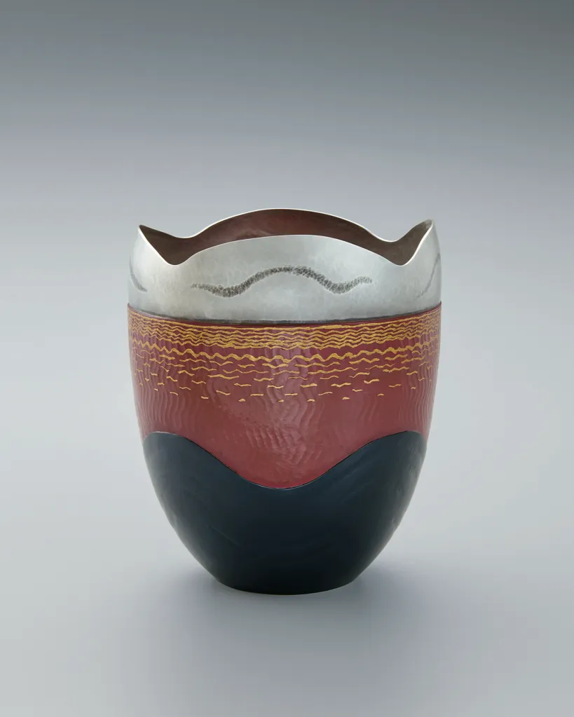 Osumi Yukie, Flower Vessel “Red Sea”, 2022