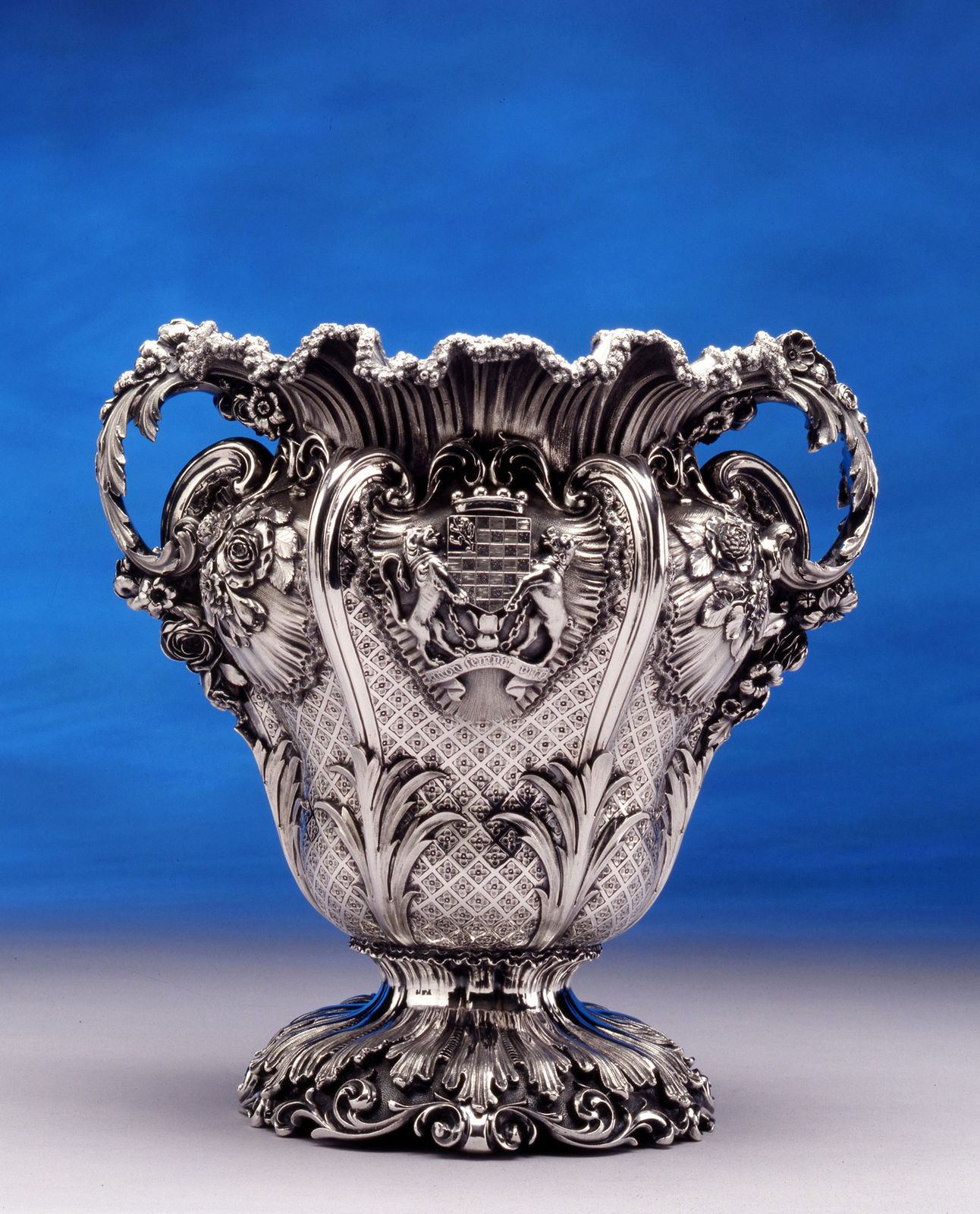 Benjamin Smith , A Georgian wine cooler, by Benjamin Smith, London, dated 1826