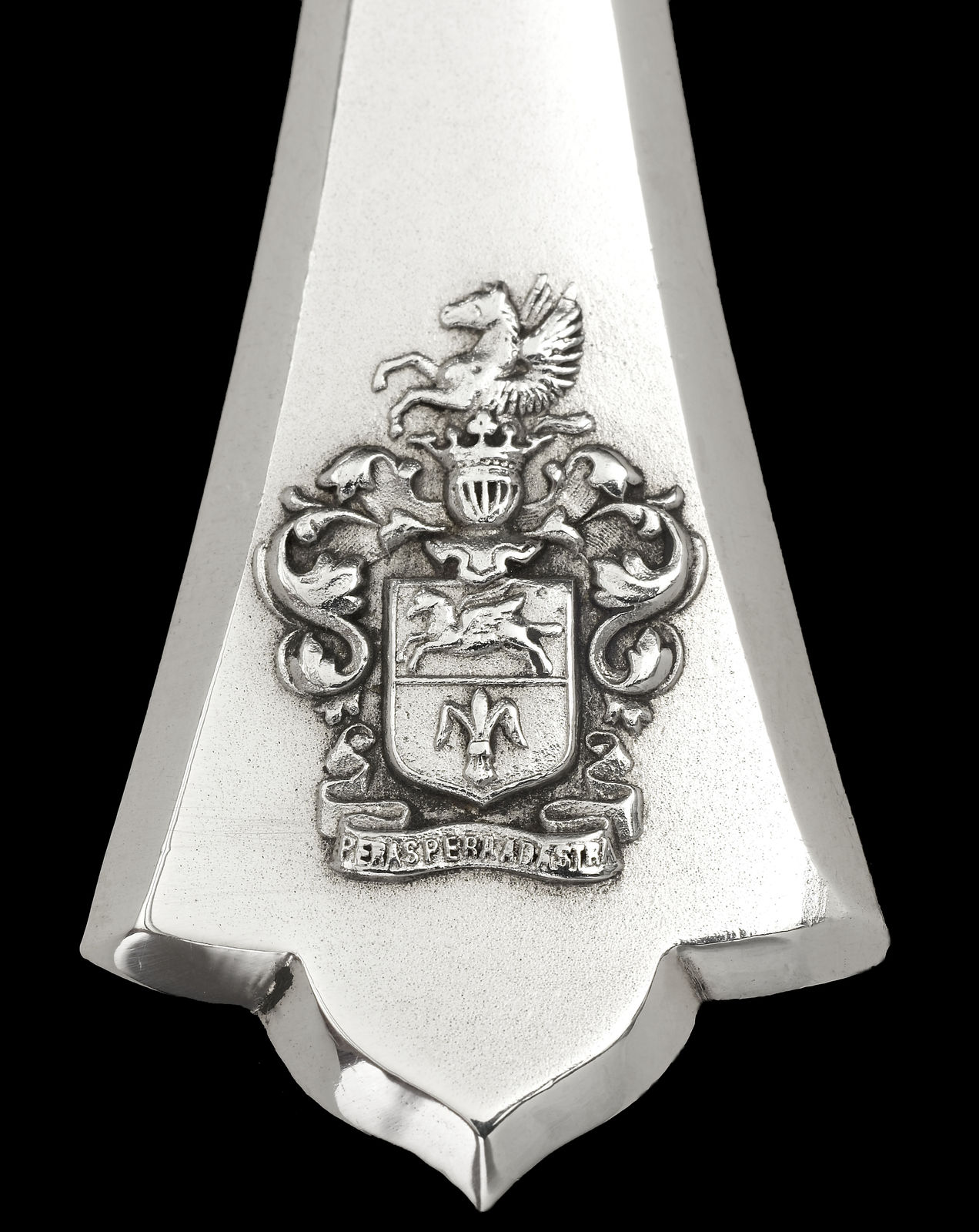 Carl Fabergé , A Russian canteen of cutlery by Carl Fabergé, Moscow, dated 1893