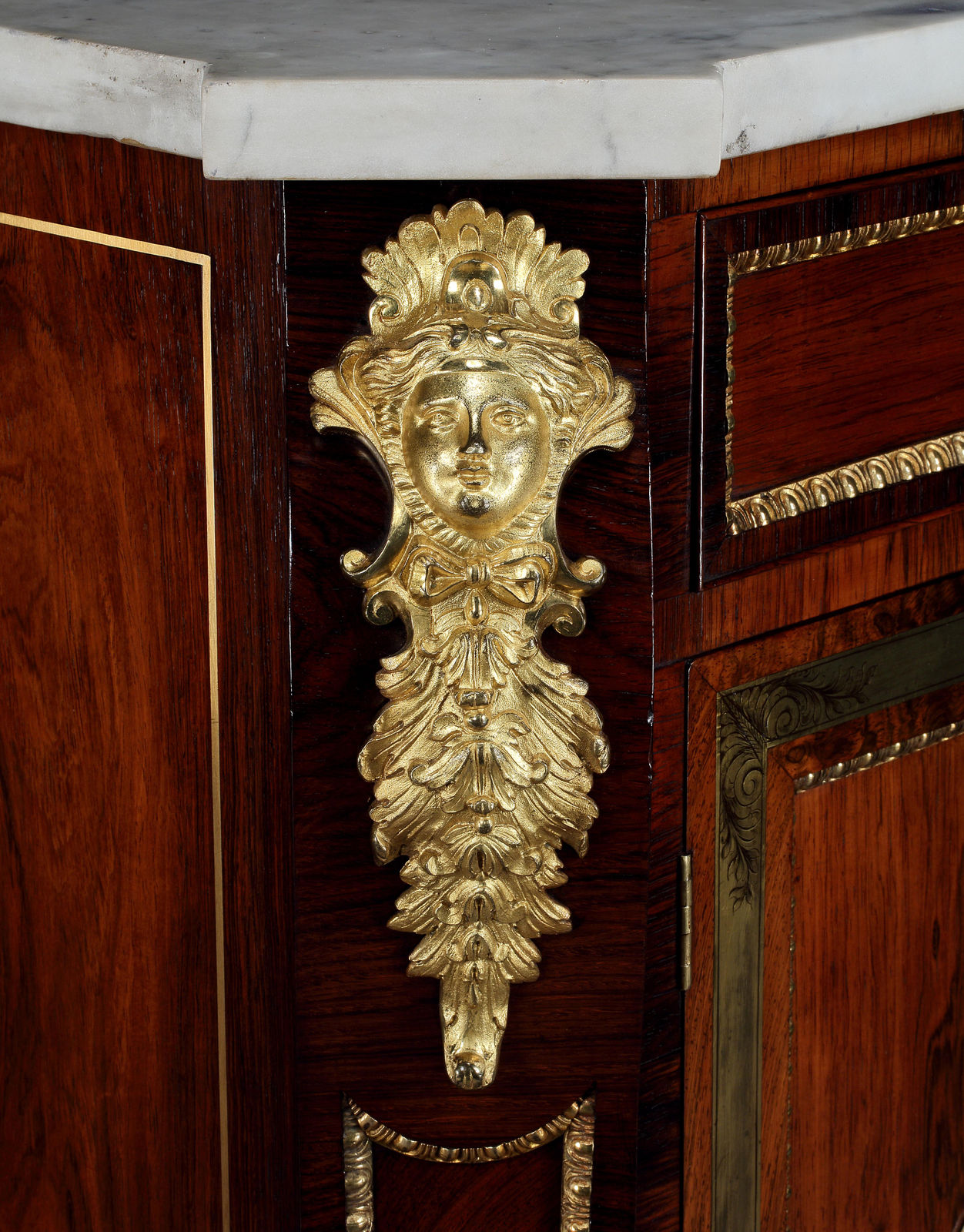 A PAIR OF REGENCY ROSEWOOD SIDE CABINETS, English, circa 1815