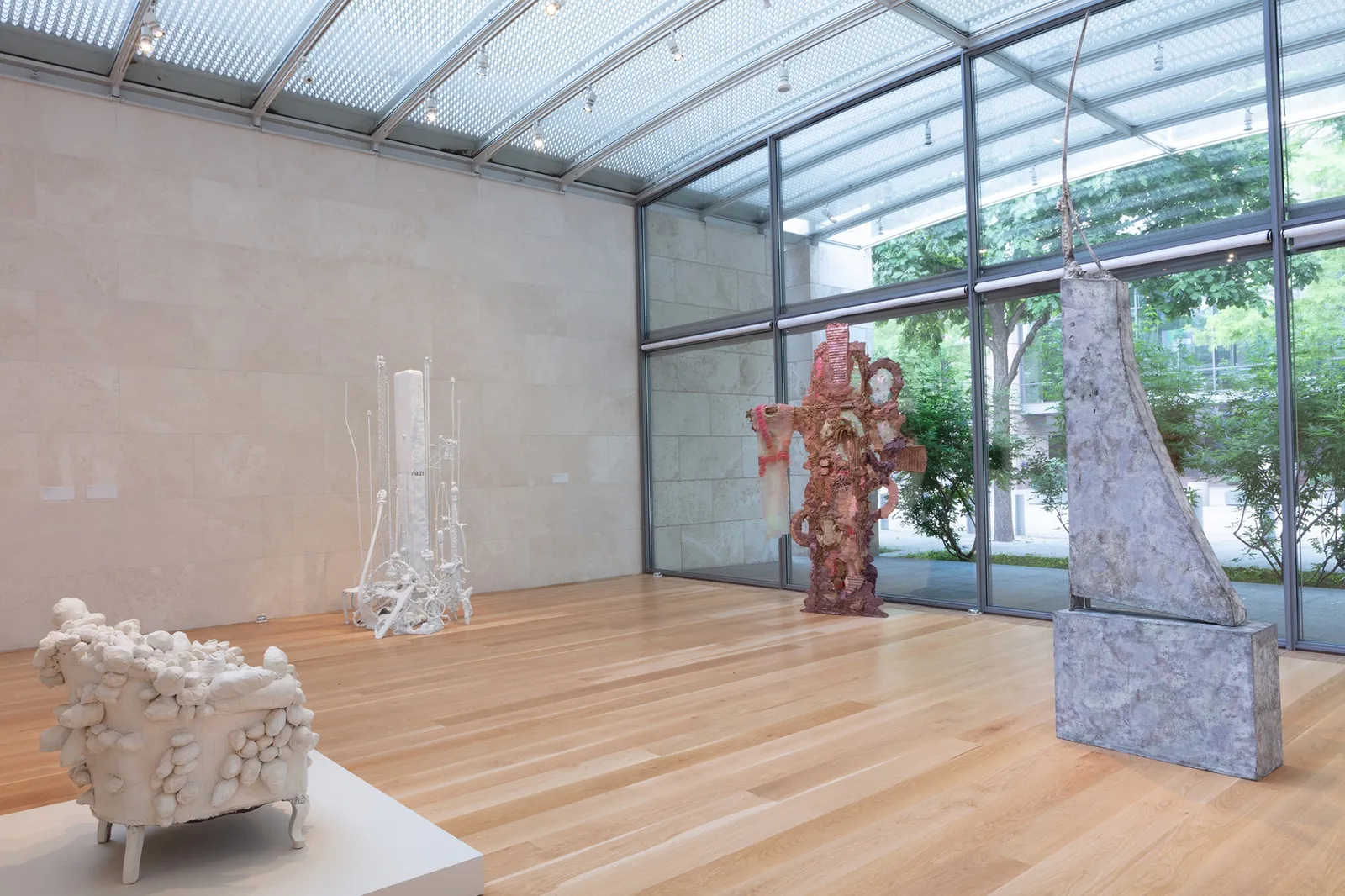 image of large white Charles Long sculpture at the Nasher Sculpture Center