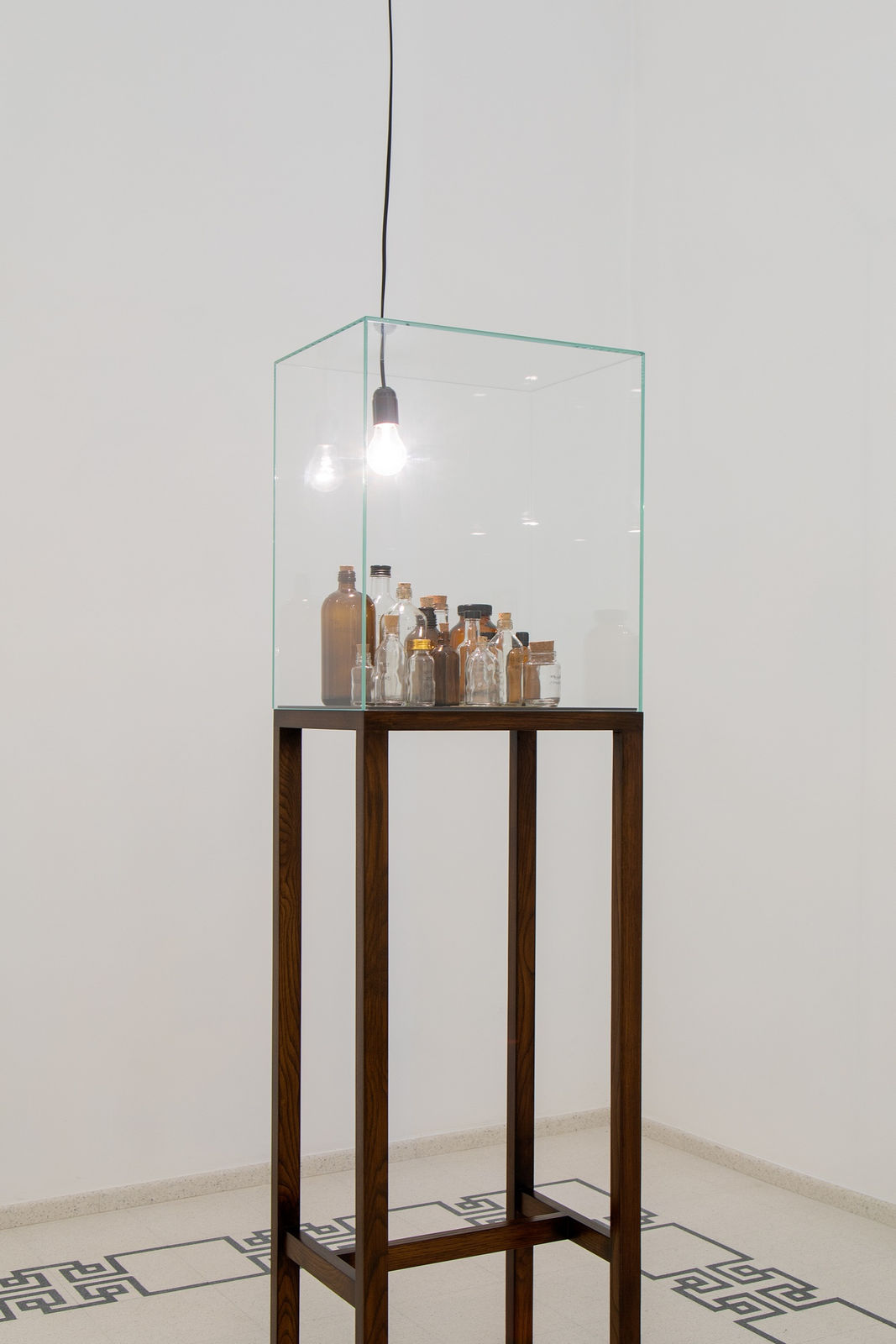 Installation image of Shilpa Gupta & Marisa Merz: visibileinvisibile