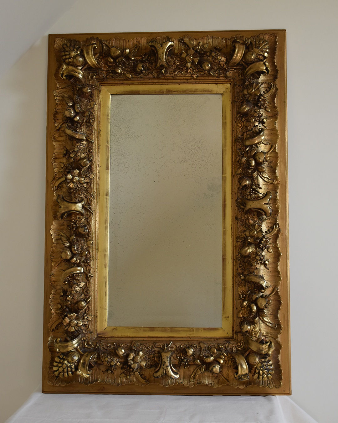 19TH CENTURY GILDED MIRROR
