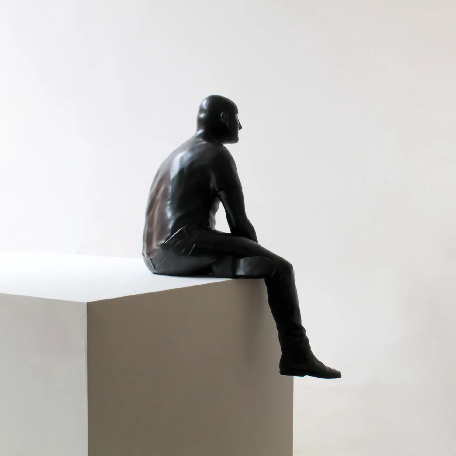 Gustavo Rezende, Maxwell Sentado #2, 2023