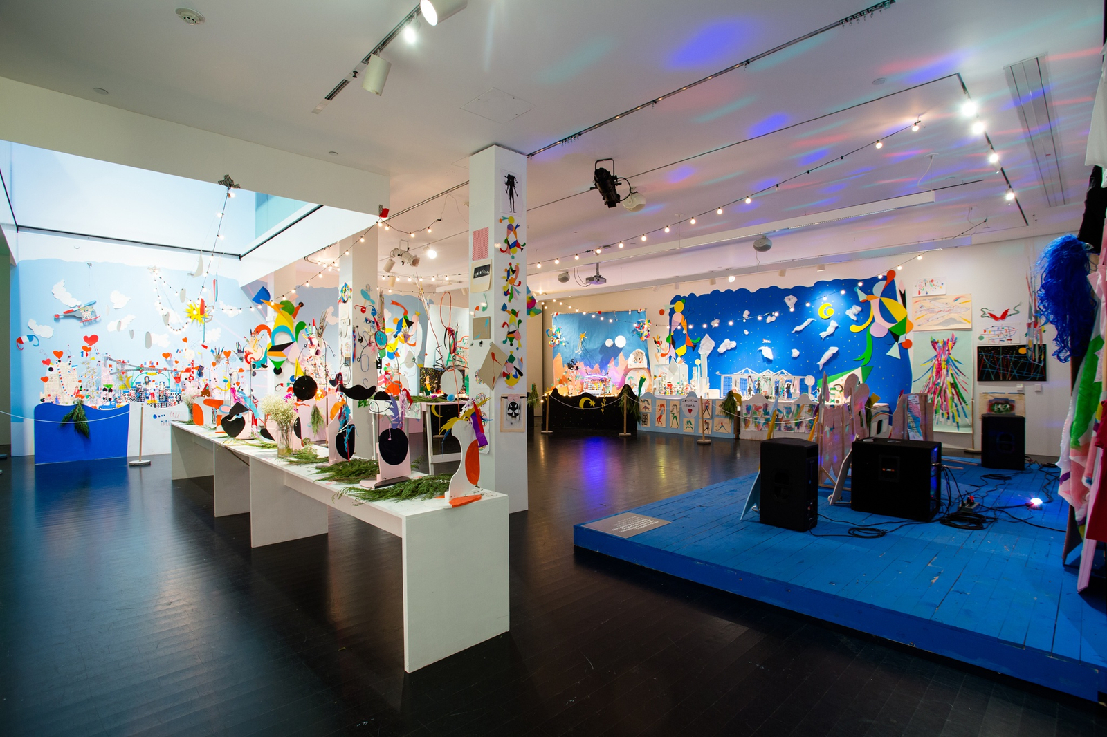 <div class="image_caption_container"><div class="image_caption"><p>Exhibition view, </p><p><strong>Ladies and Gentlemen, Meet the Dramatics</strong>, Museum of Contemporary Art, Denver, 2016</p><p>© MCA Denver</p></div></div>