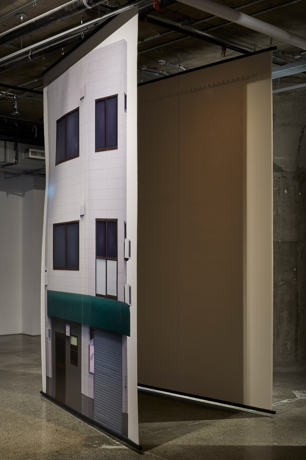 <div class="image_caption_container"><div class="image_caption"><p>Exhibition view: Thomas Demand, <b>HOUSE OF CARD</b>, with Martin Boyce, Rirkrit Tiravanija, Caruso St John, MOCA, Toronto, 2022. © Thomas Demand / VG Bild-Kunst, Bonn 2022. Photo © Tom Arban</p></div></div>