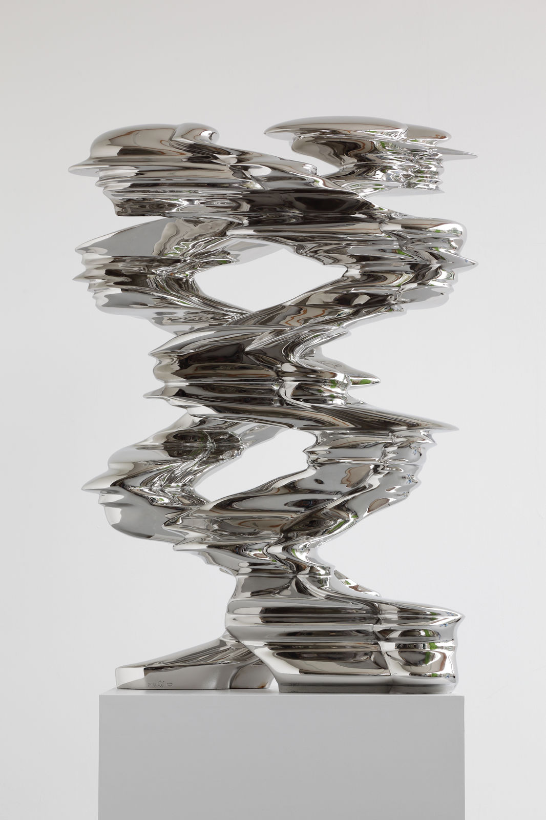 Tony Cragg's sculpture at the Long Museum