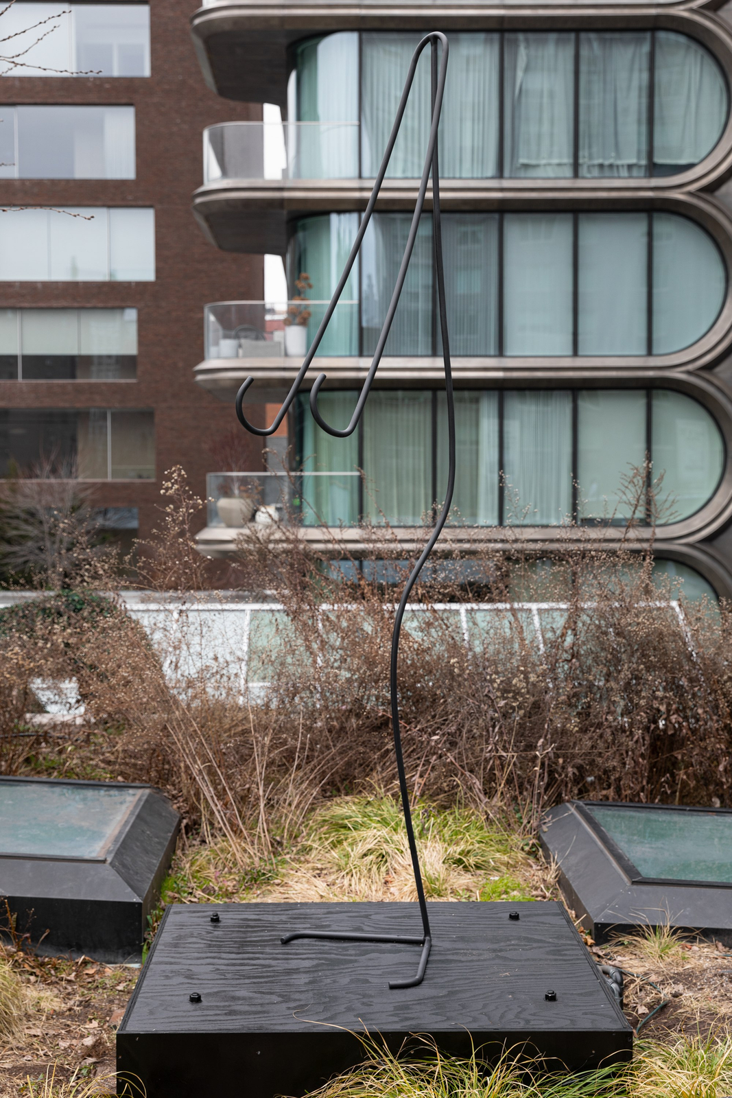 Brendan Fernandes, Stand Taller IV, 2023