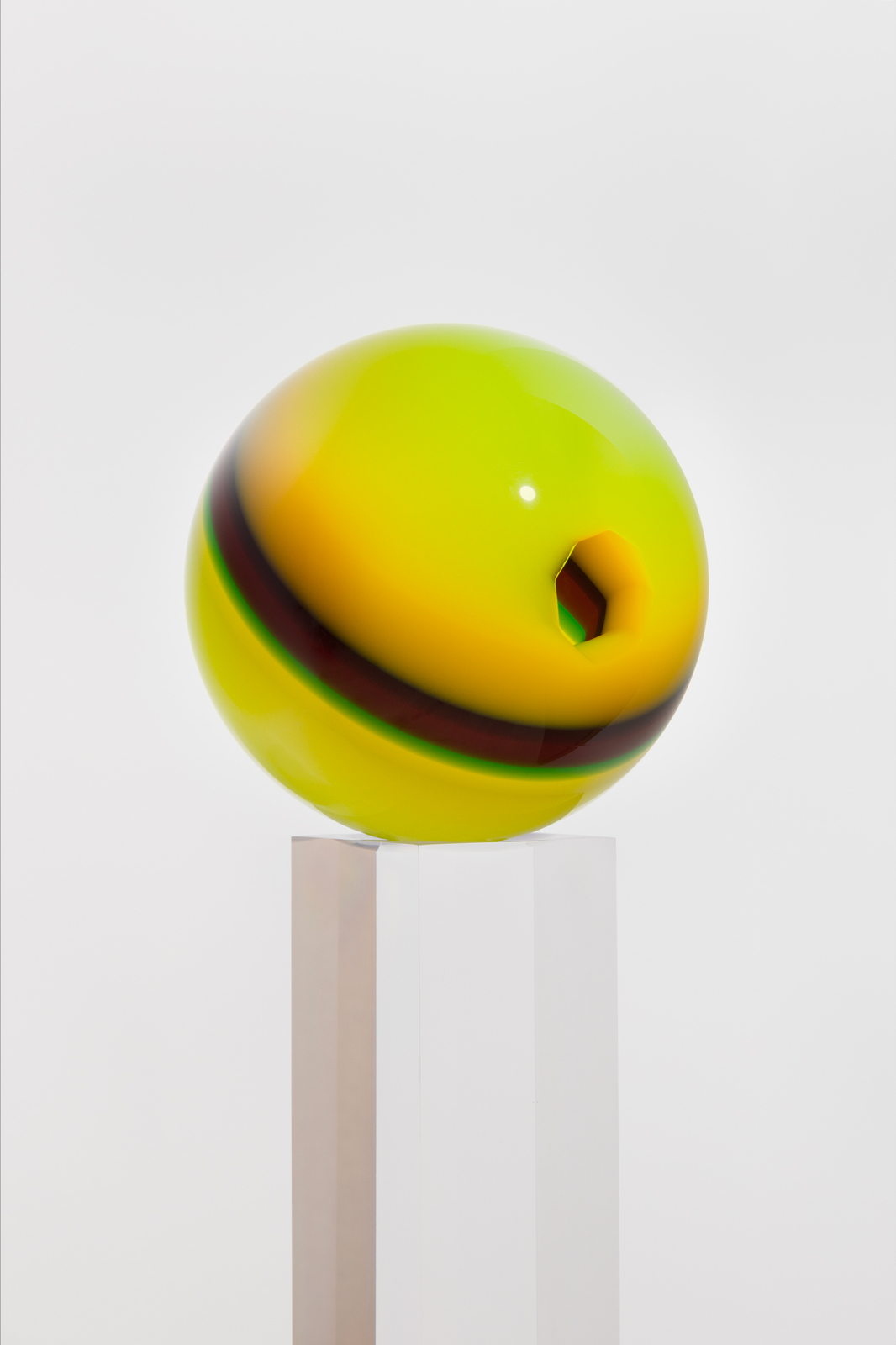 HELEN PASHGIAN 海倫&middot;帕什加