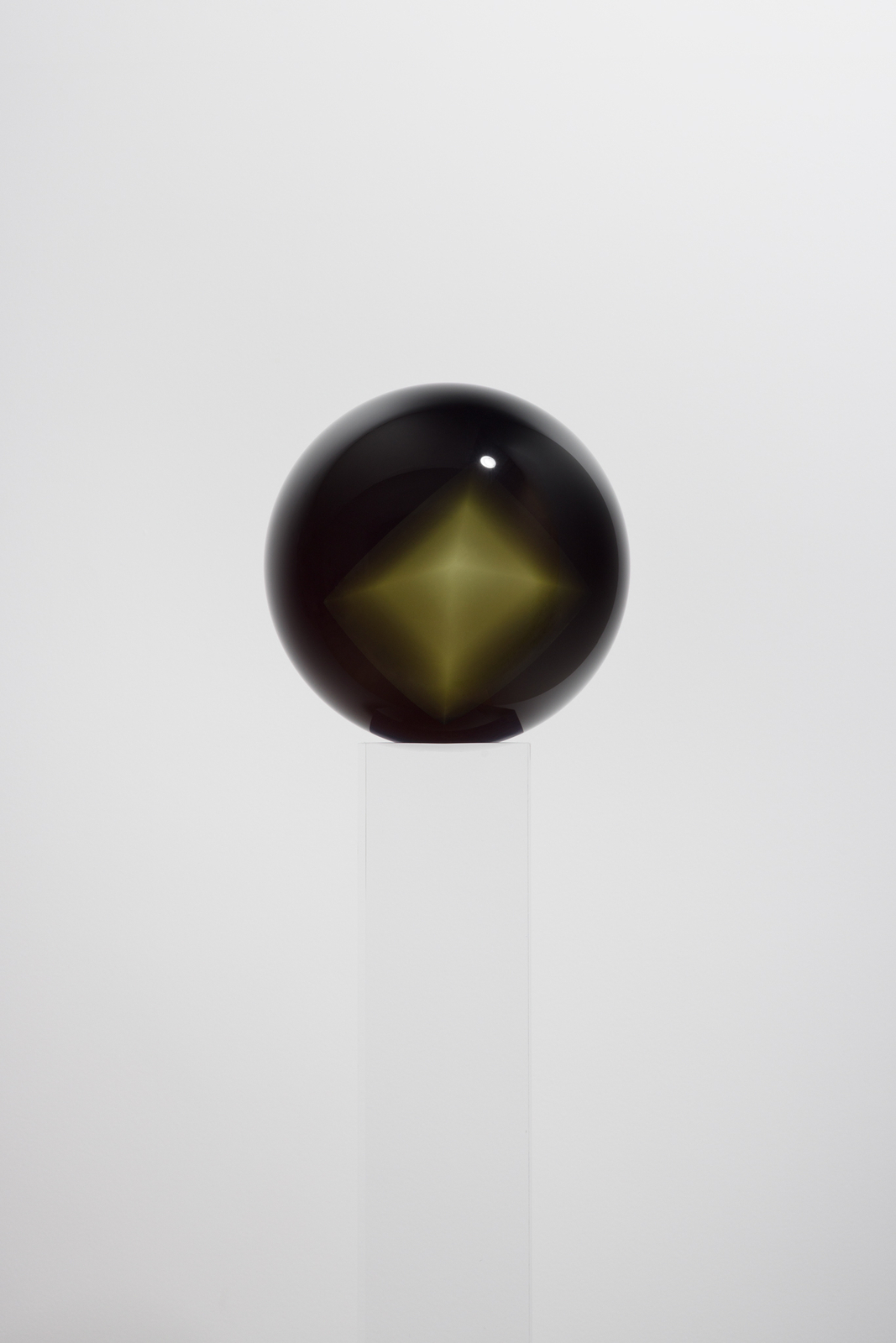 HELEN PASHGIAN 海倫&middot;帕什加