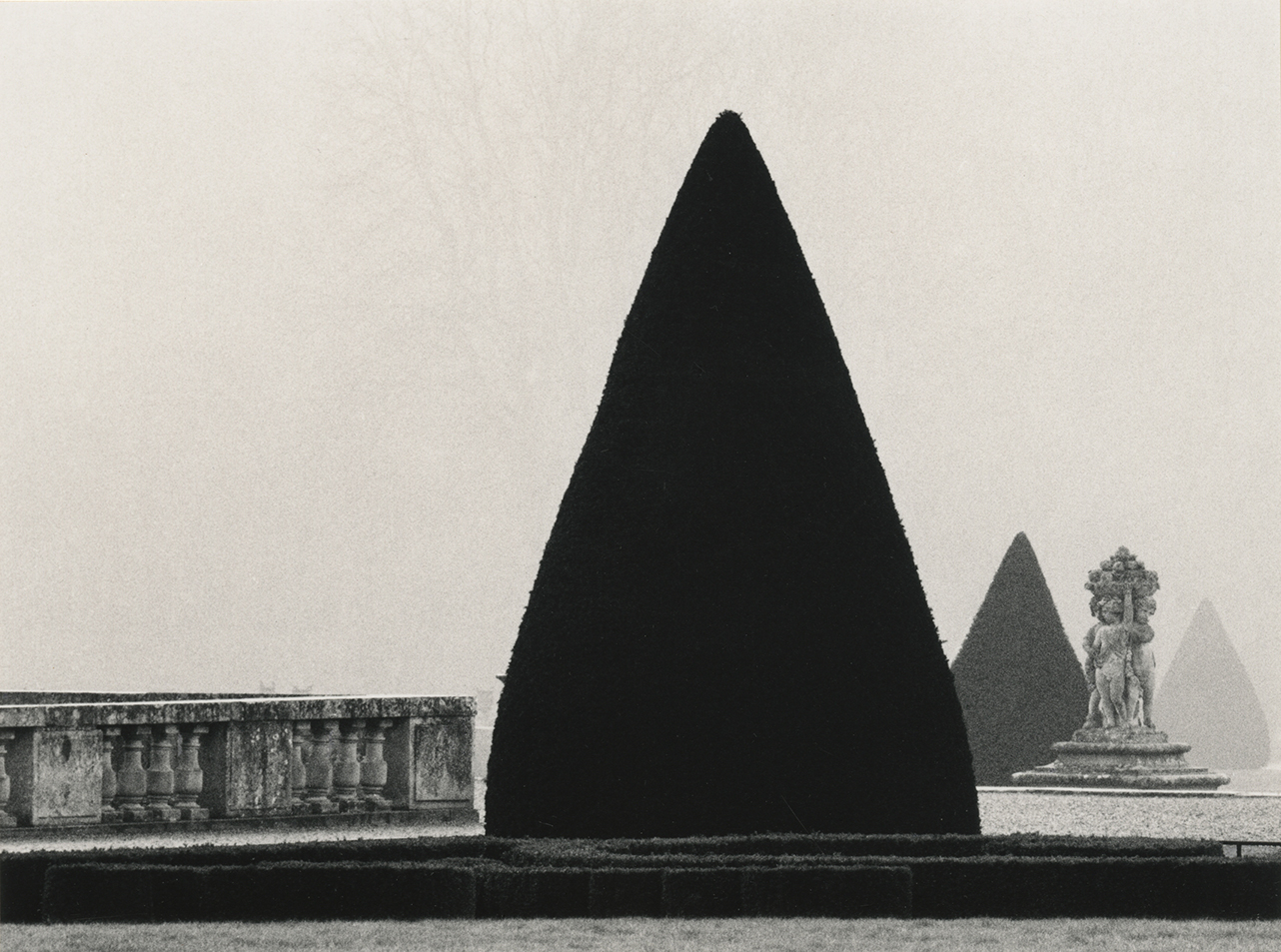 Michael Kenna, Cherubs, Vaux-le-Vicomte, France