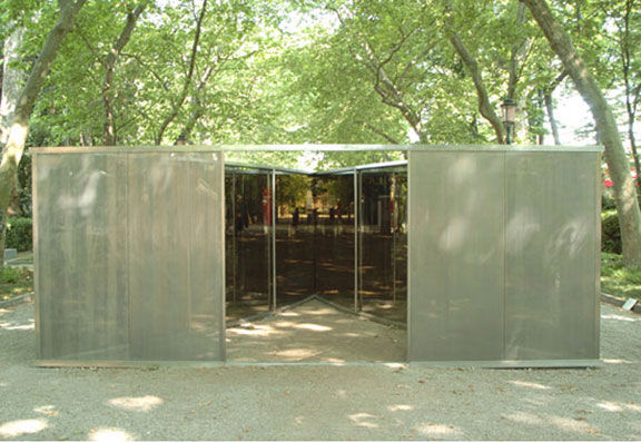 Dan Graham Curves For E.S., 2005